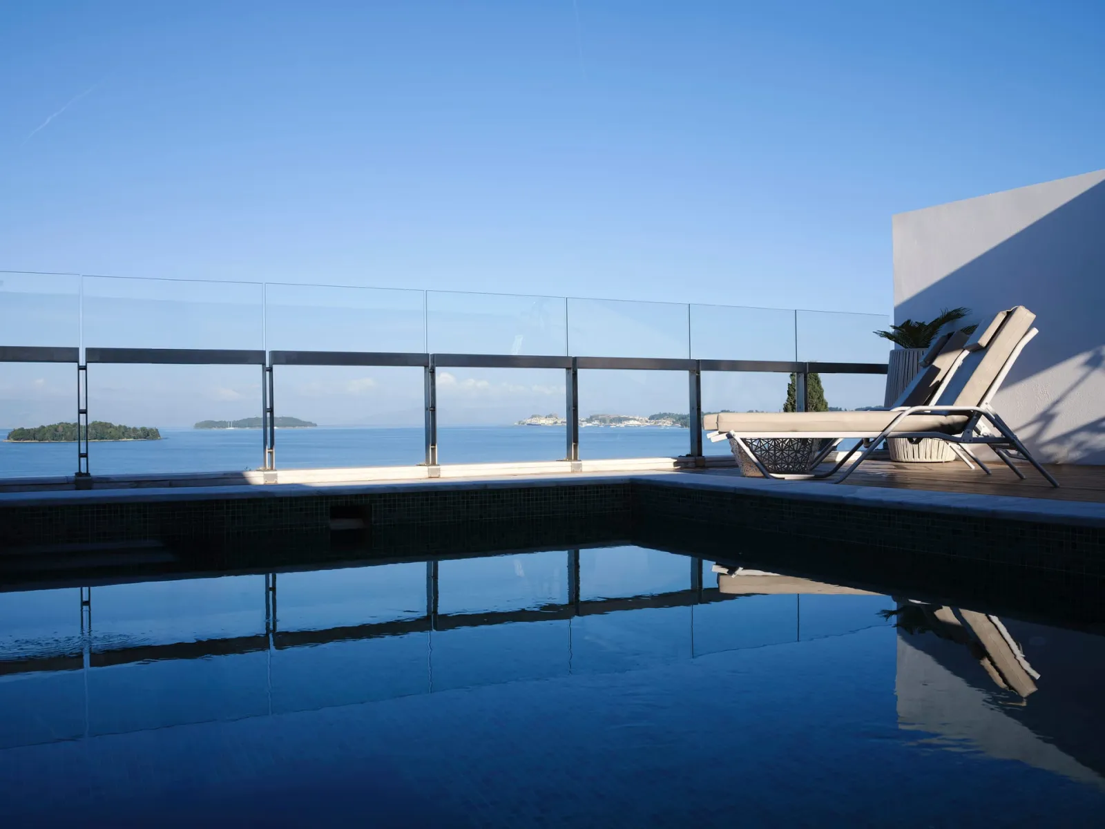 Presidential Two (2) bedroom Suite Sea view – Main Building