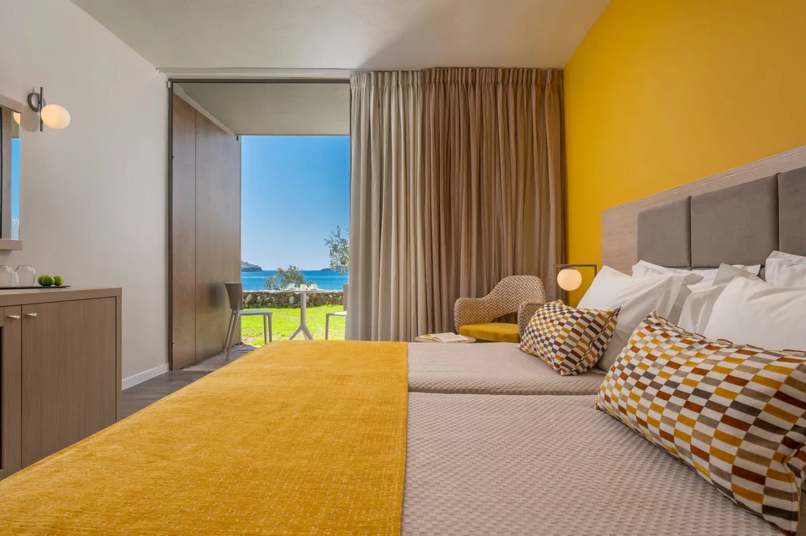 PREMIUM ROOM FULL SEA VIEW
