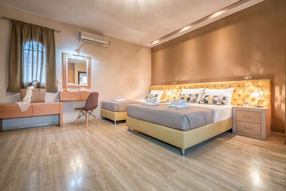 2 bedroom & Guesthouse Villa with Private pool