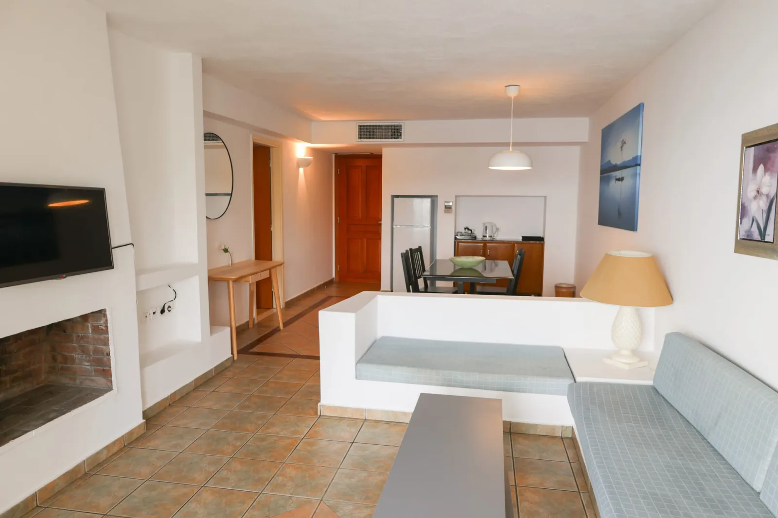 Two-Bedroom Suite Sea View