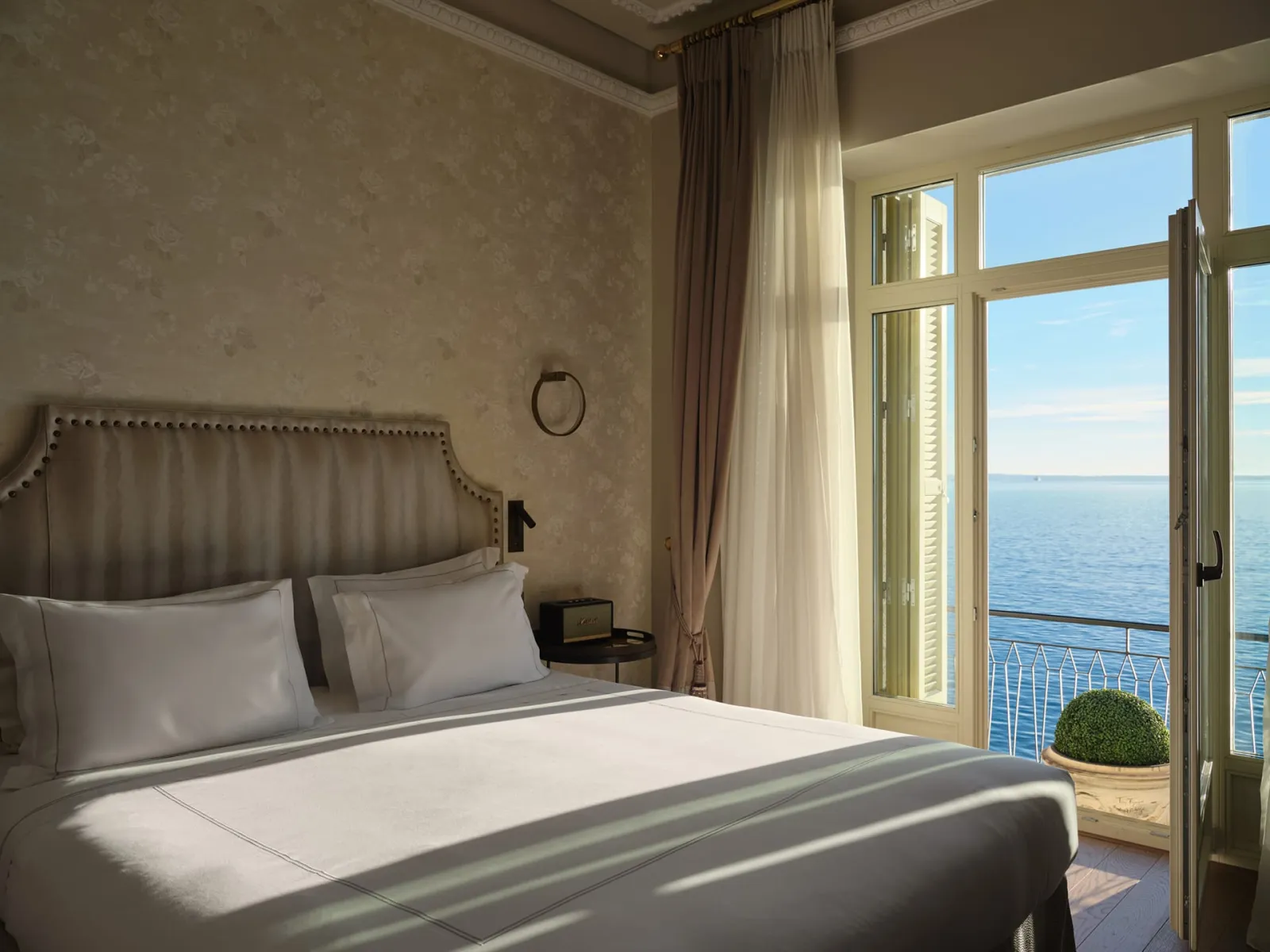 Méditerranée Suite Sea Front with Balcony