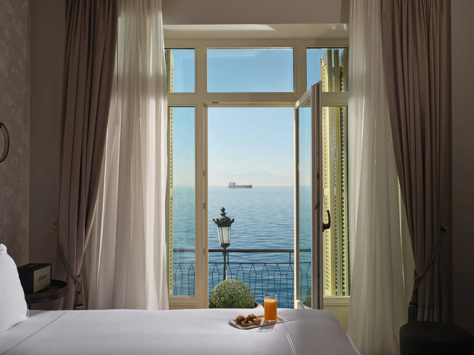 Méditerranée Suite Sea Front with Balcony