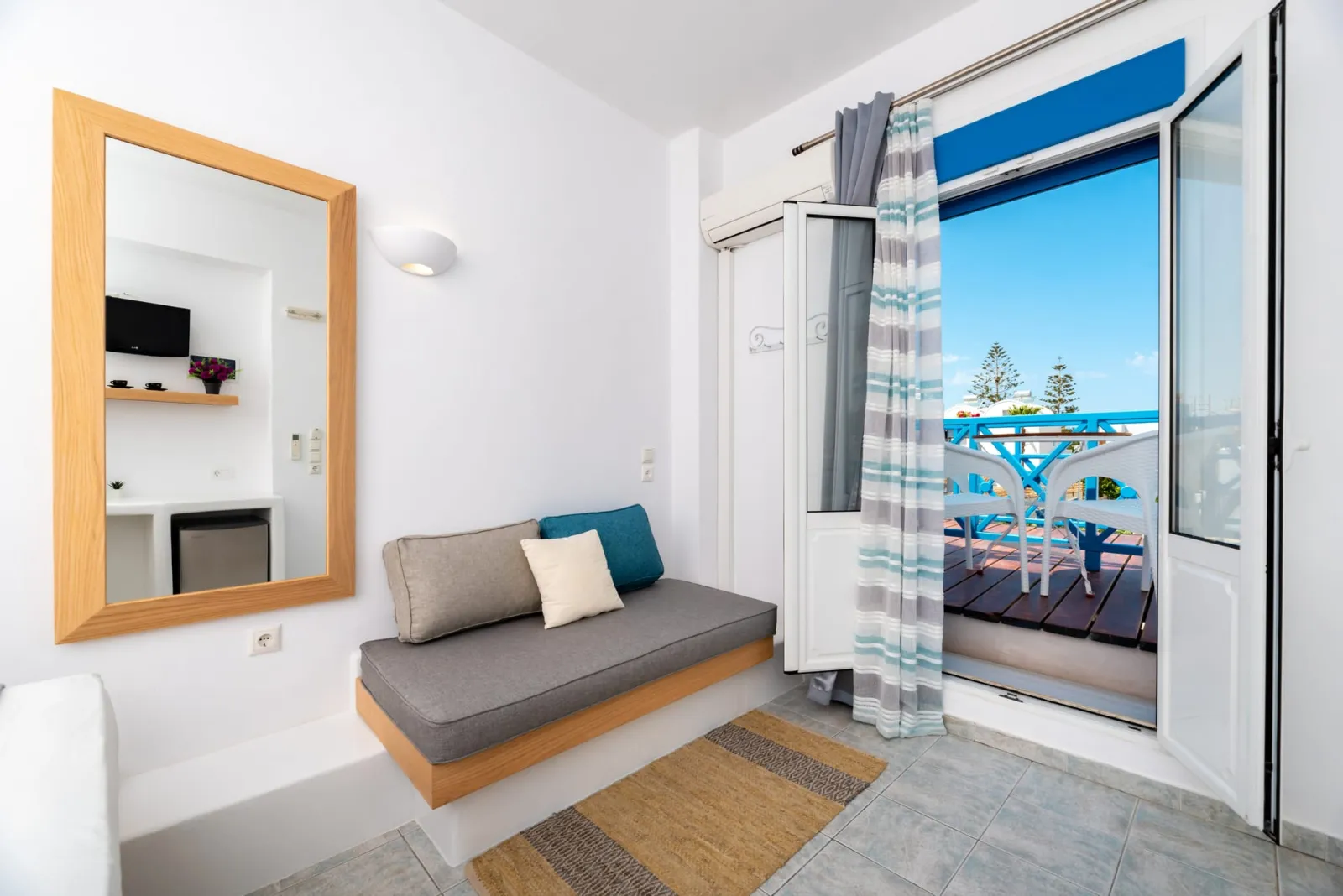 Double Room with Pool View