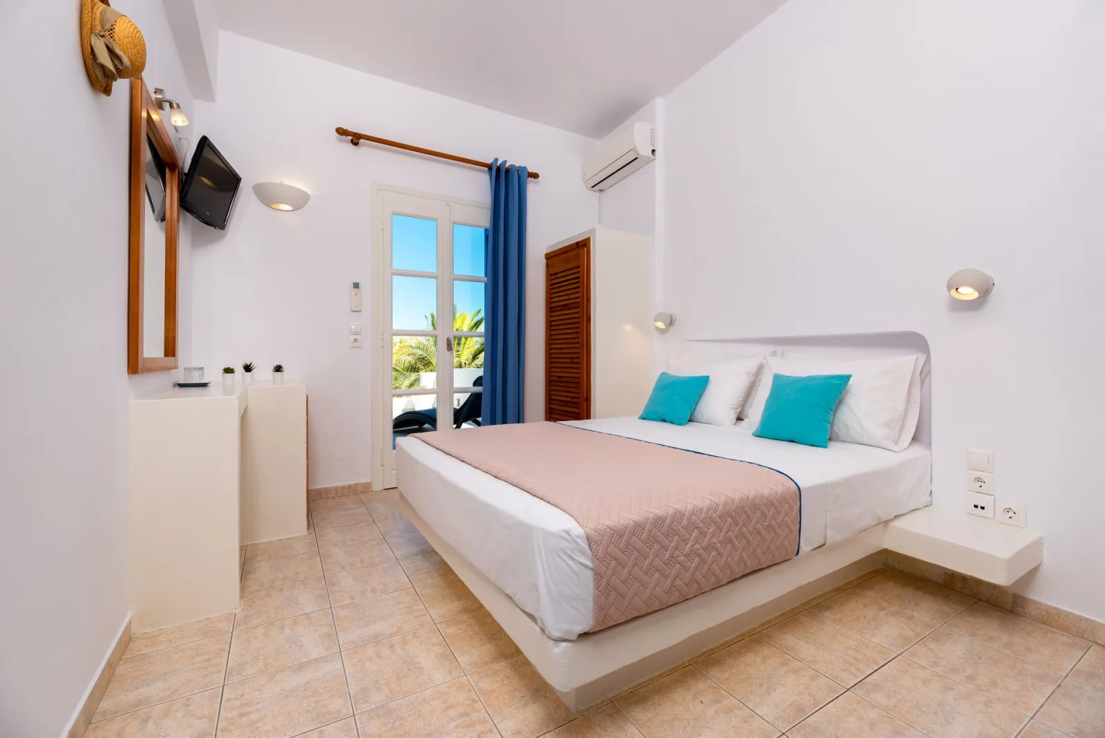 Double Room with Sea View and Hot Tub