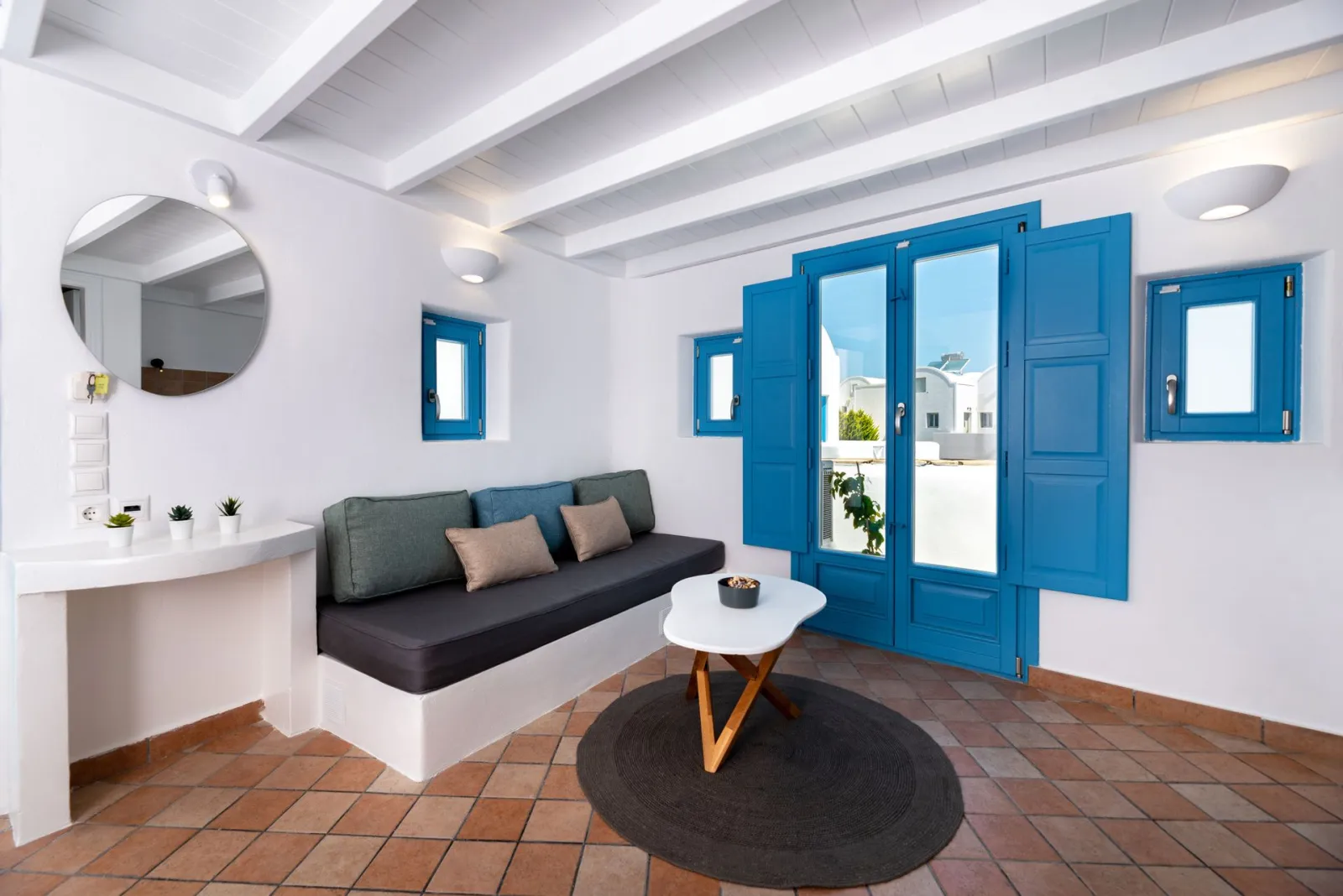 Superior Suite with Pool View - Split Level