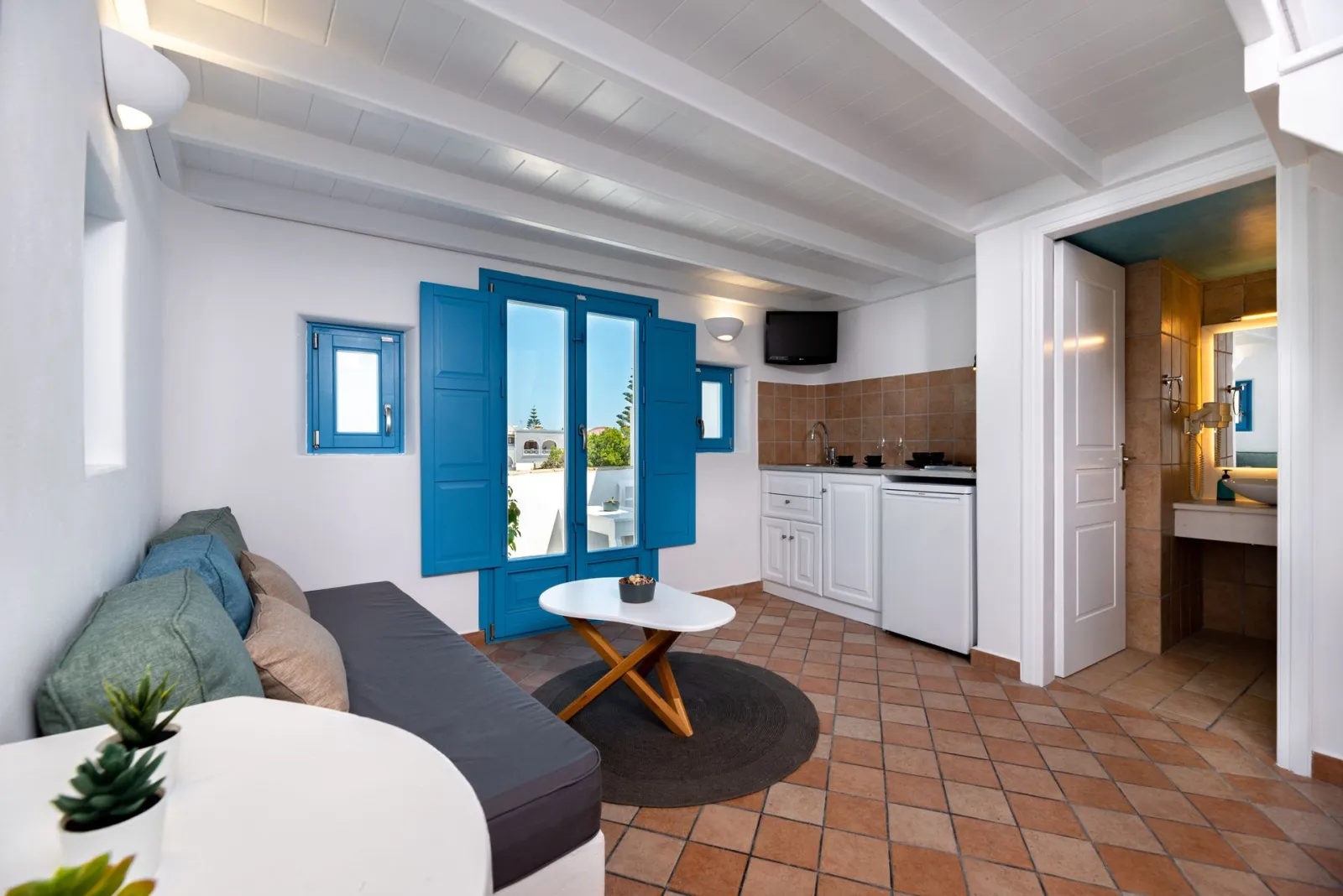 Superior Suite with Pool View - Split Level