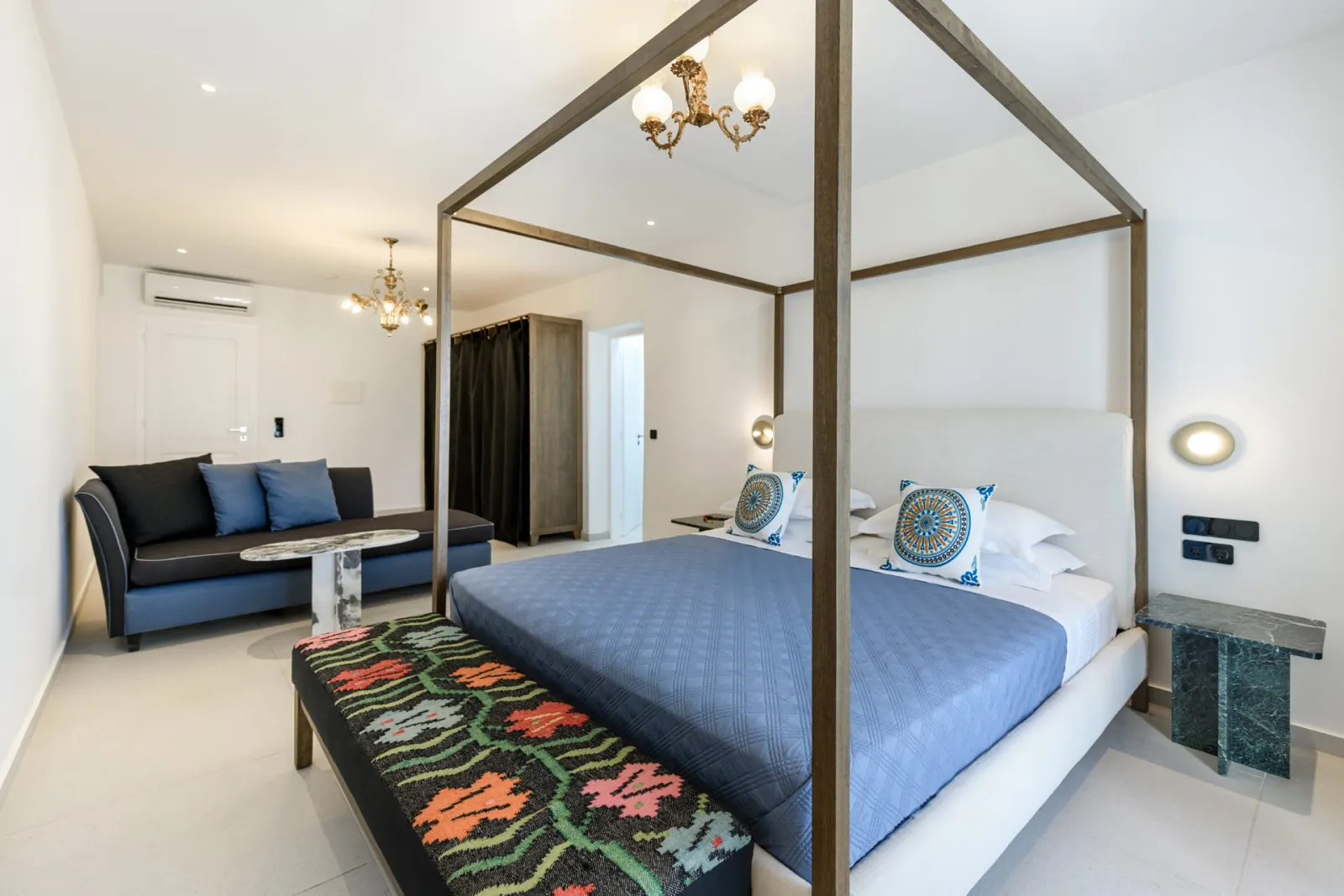 Signature Suite balcony pool/sea view