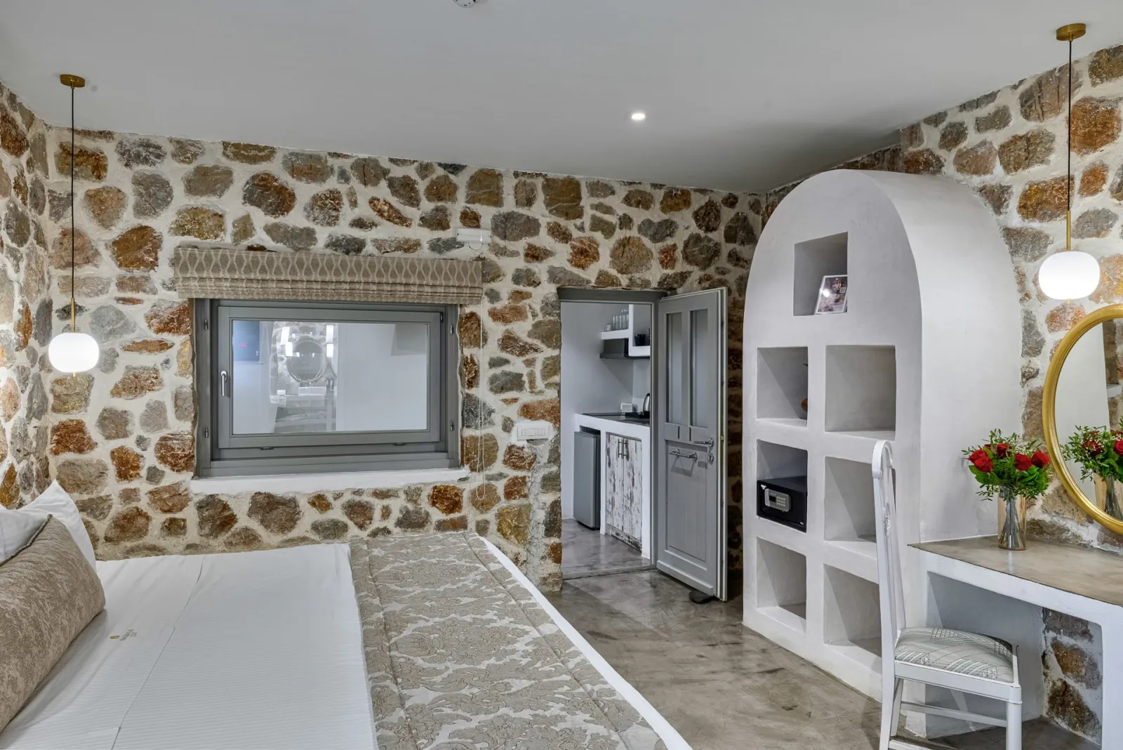 Exclusive villa with private pool & volcanic hills view