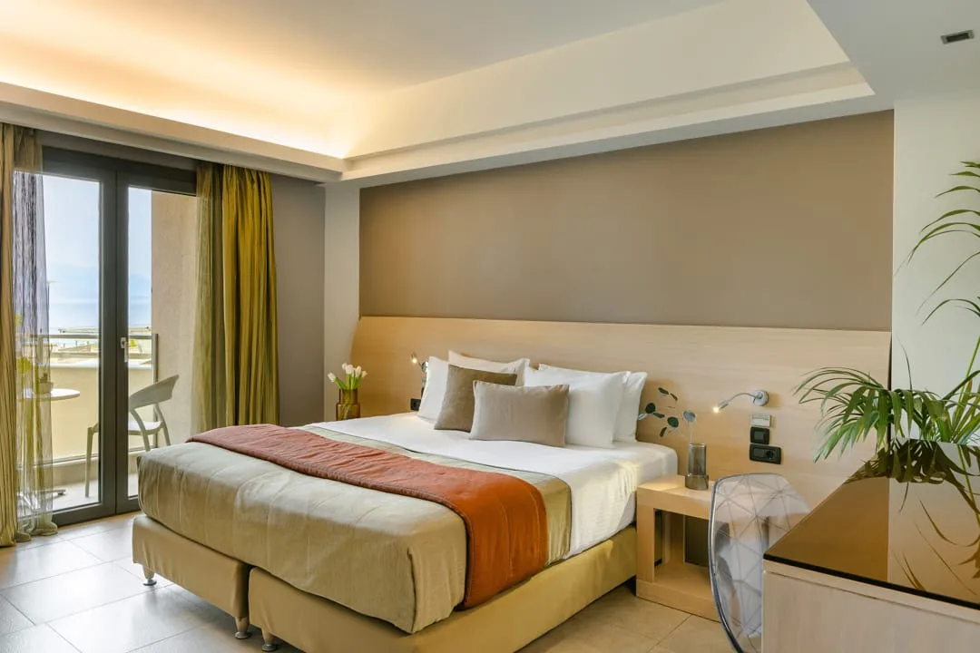 Double or Twin Room with Partial Sea View
