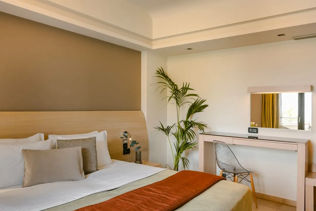 Double or Twin Room with Partial Sea View