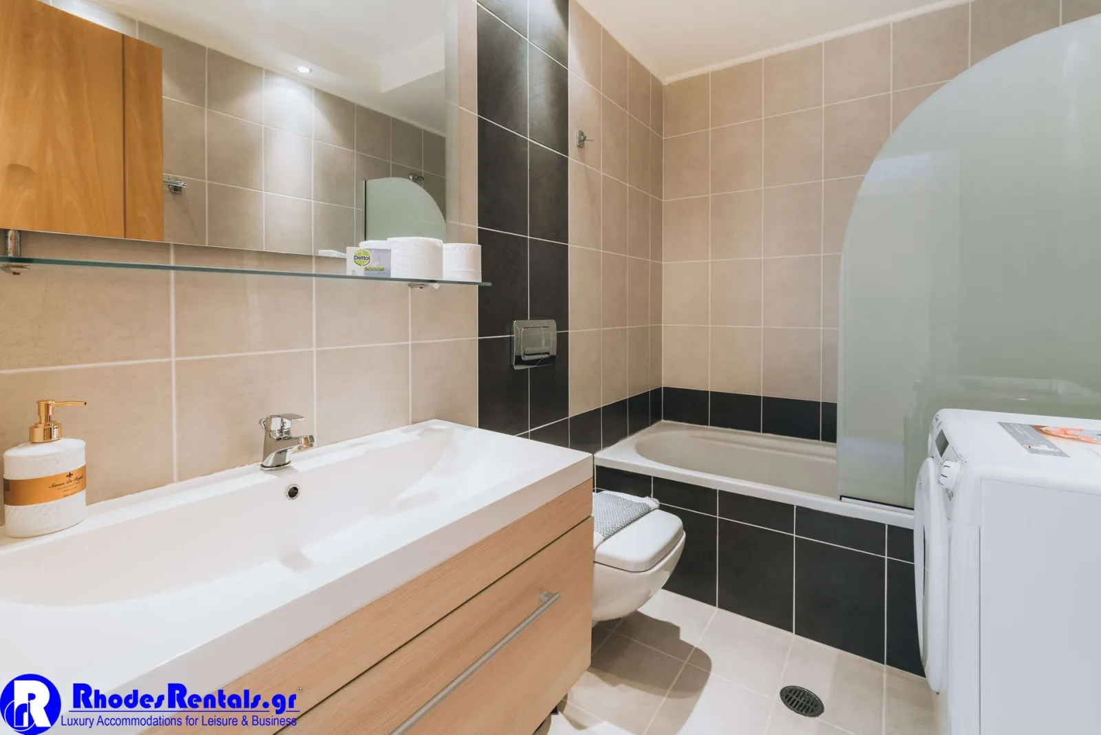 Two Bedroom Apartment with City View