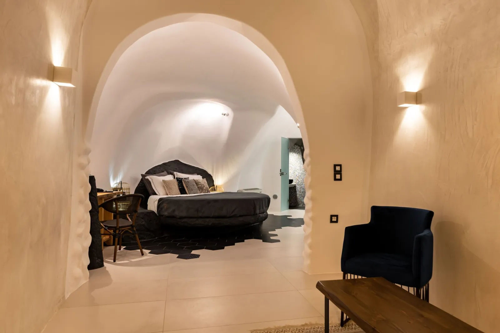 Elegant Suite Indoor Jetted Hot Tub