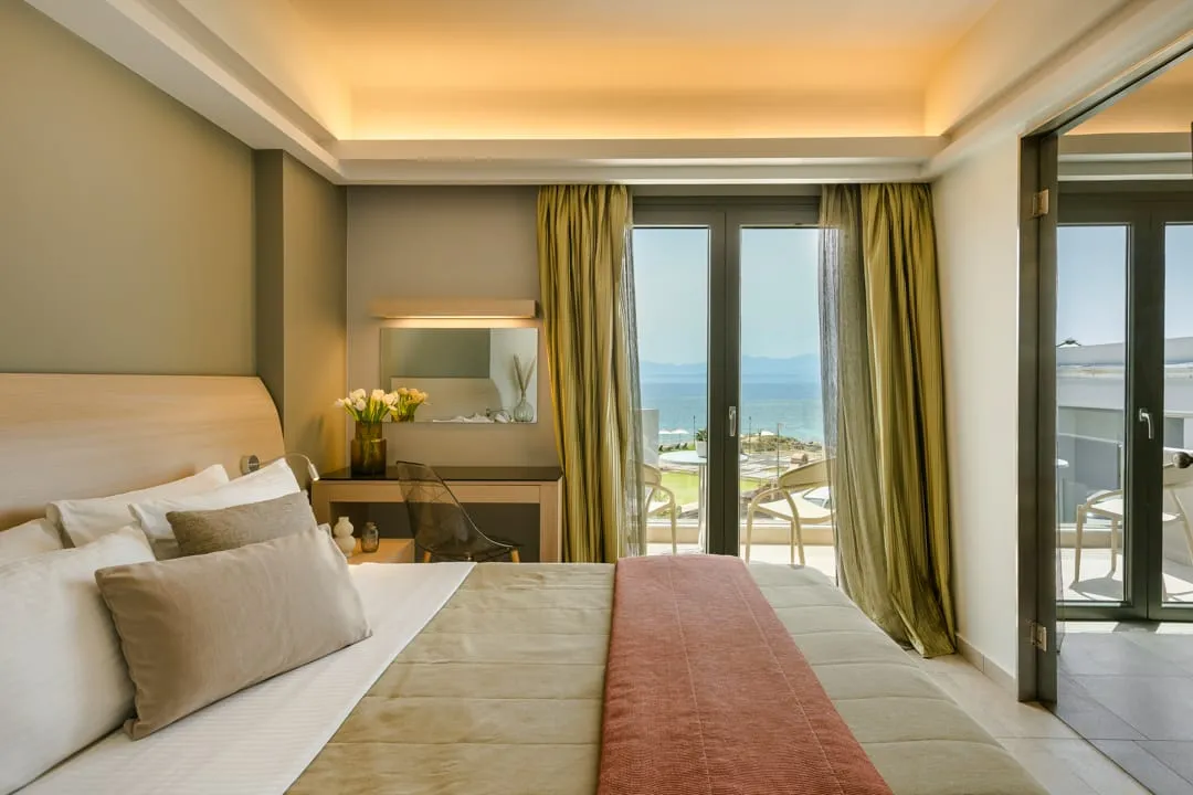 Classic Room Sea Side View