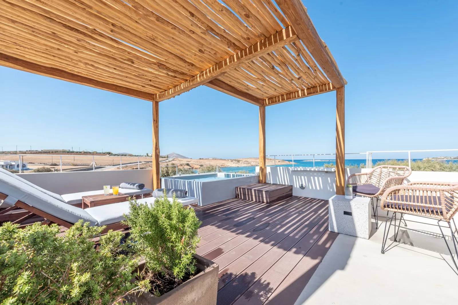 Superior Family Suite with Outdoor Jetted Tub & Sea View
