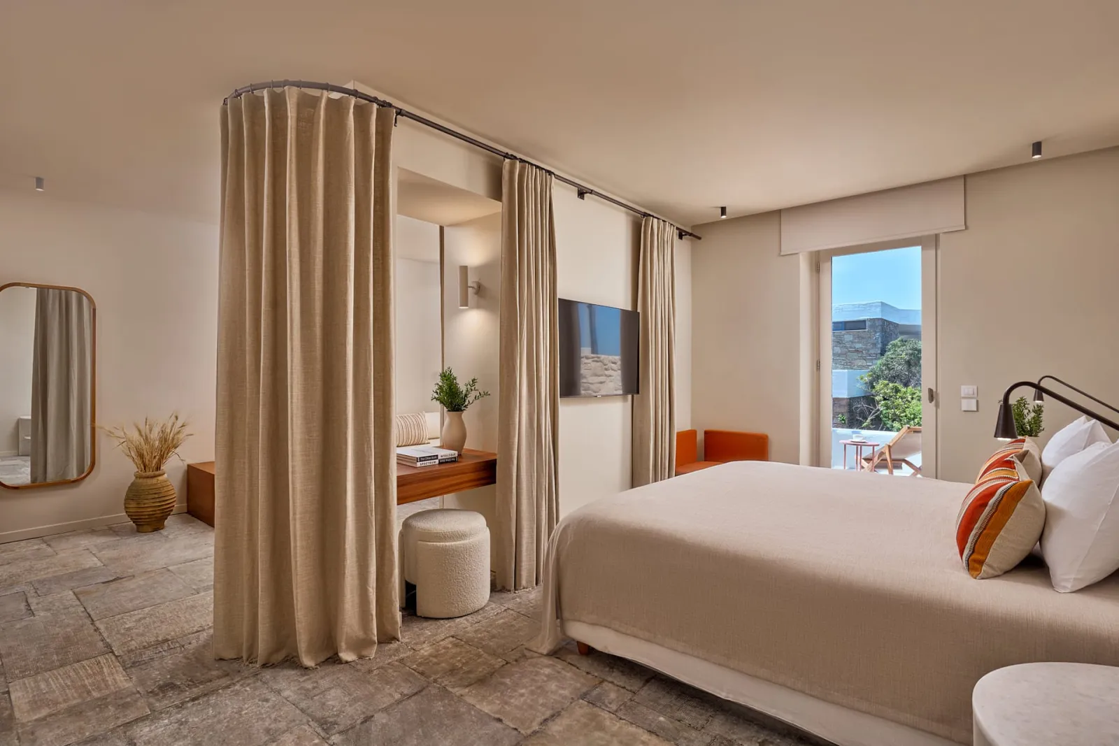 Deluxe Suite Garden View