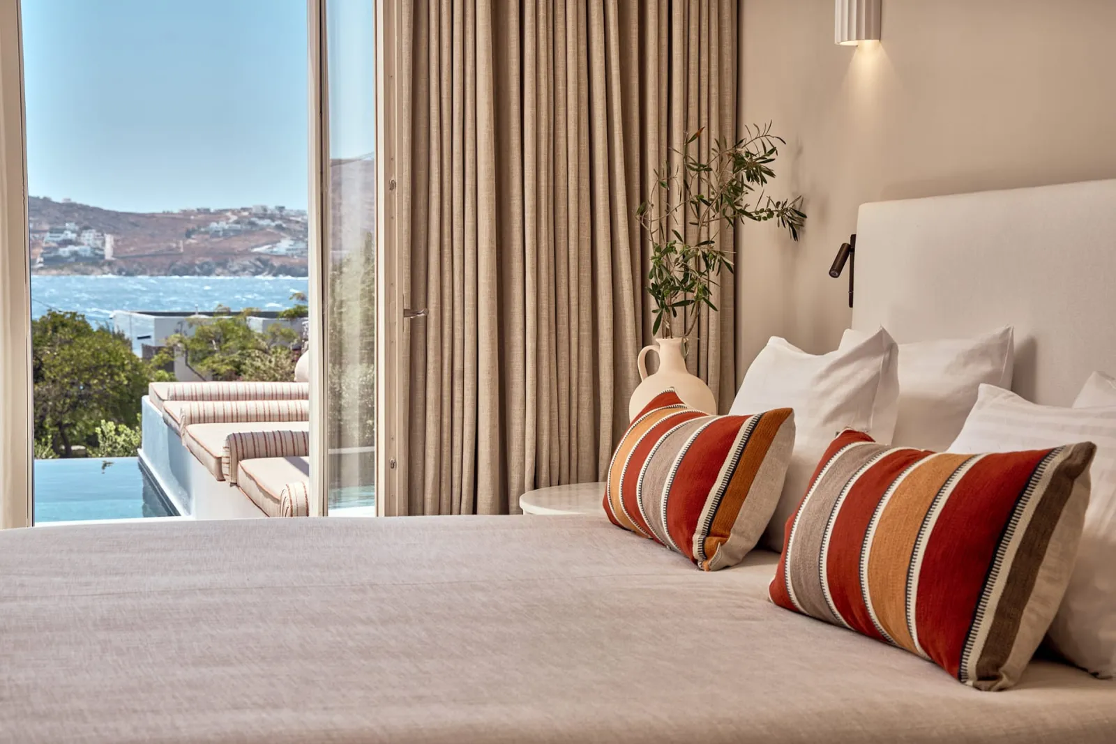 Theoxenia One Bedroom Suite Sea View with Private Pool