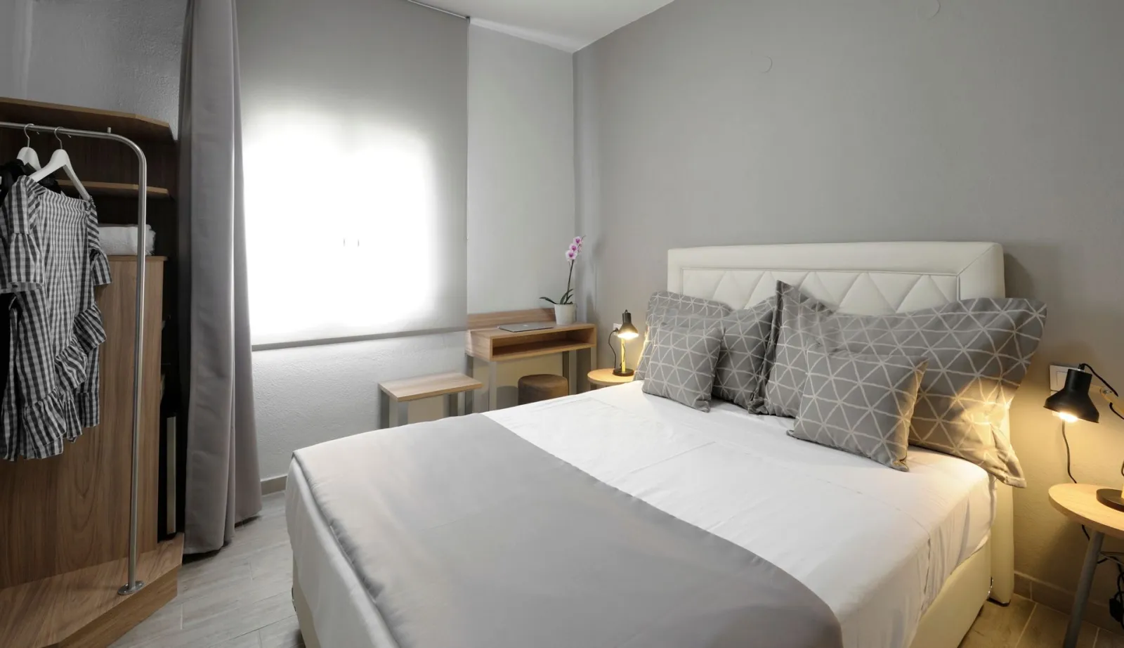 Small Double Room Ground Floor (no balcony)