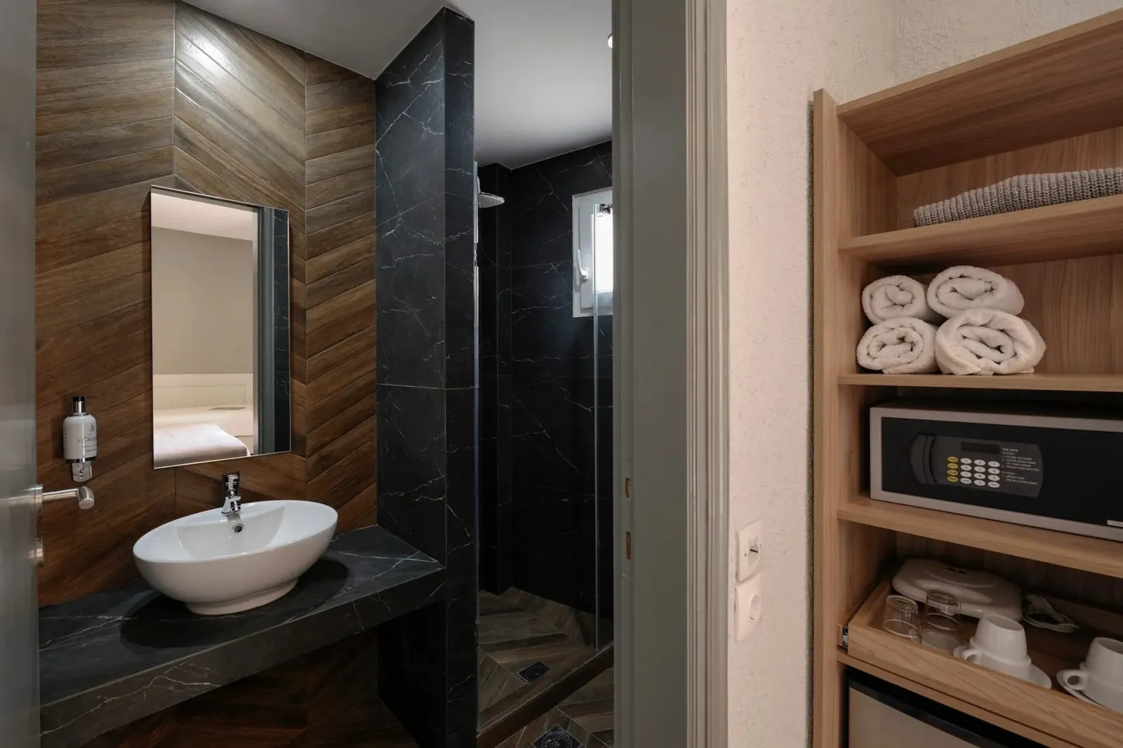 Superior Double Room With Balcony