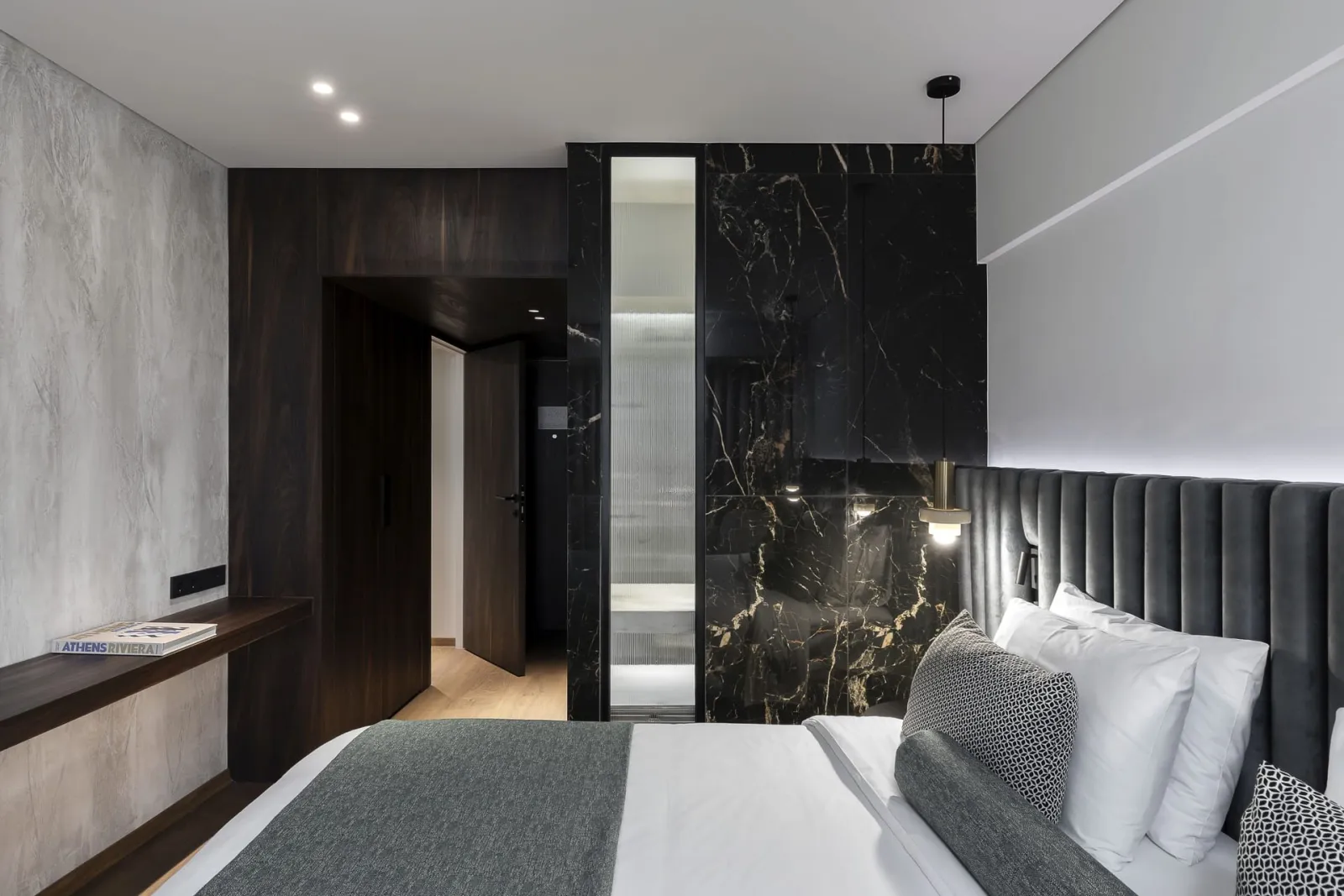 Two Bedroom Suite with Jacuzzi and Lounge Access