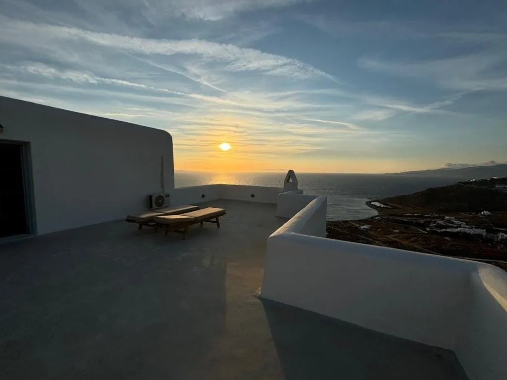 Deluxe Double Room with Sea View (Phos Suite)