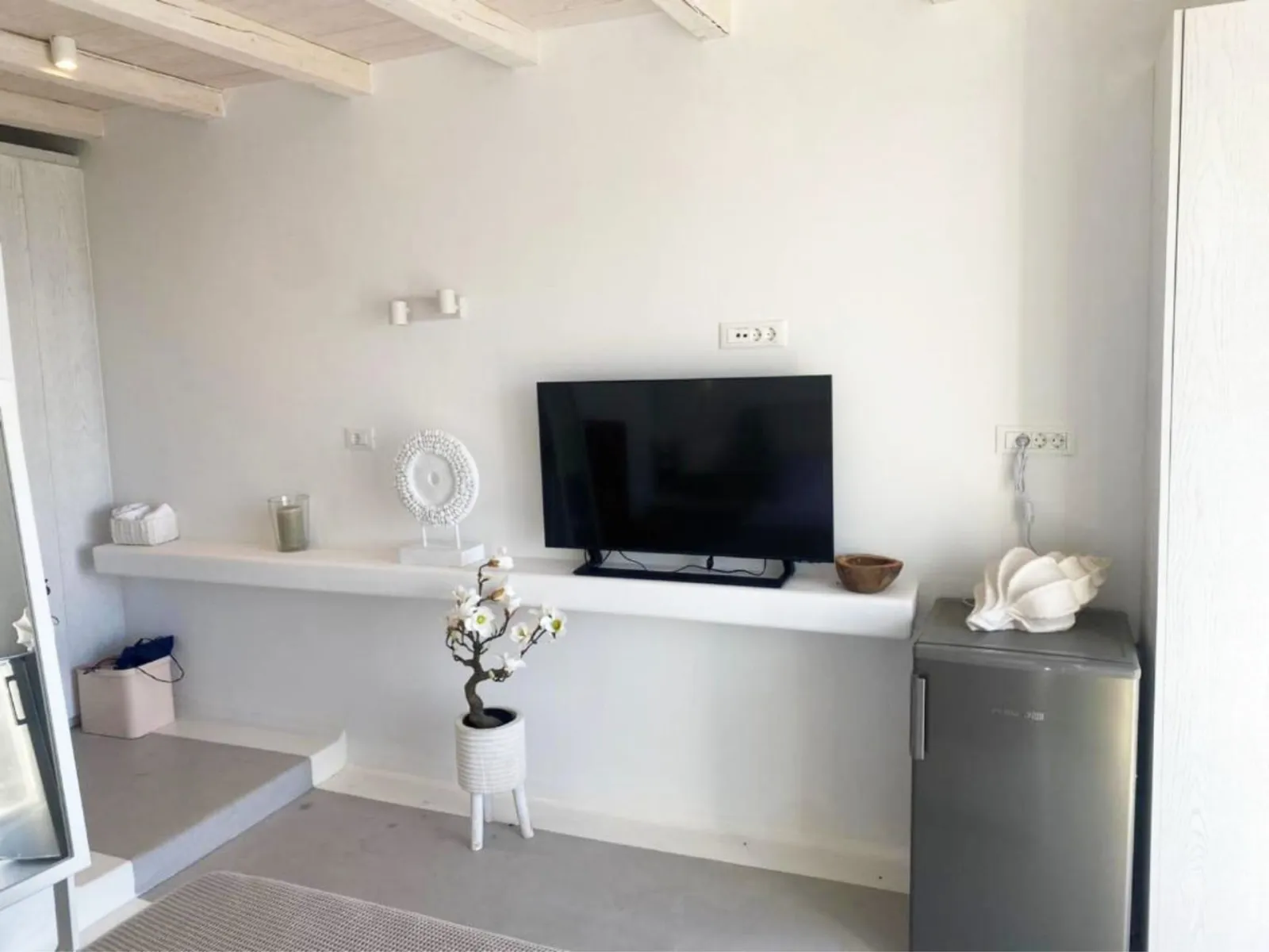 Blue Horizon Suite