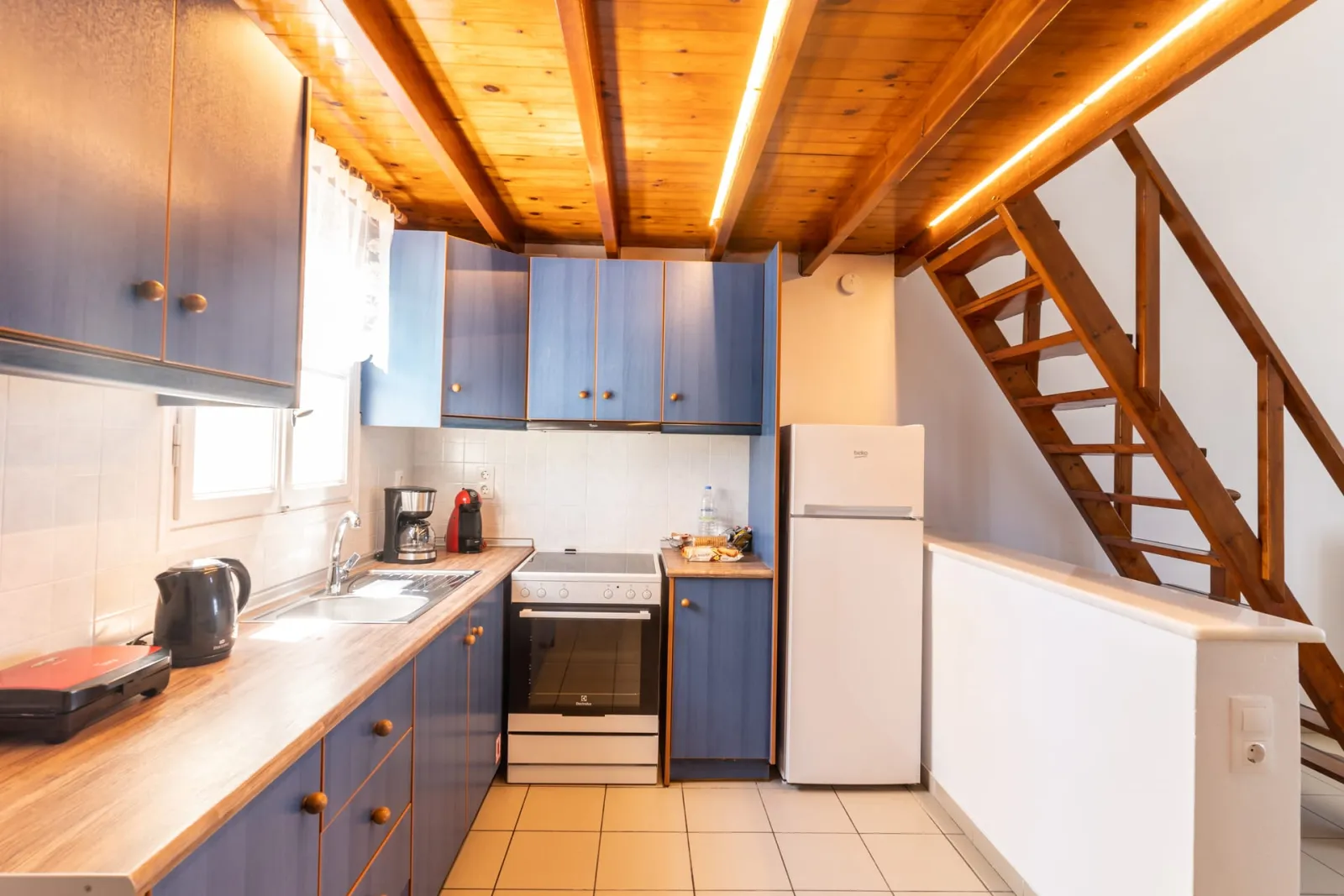 Dome Superior Apartment with Vineyard &amp; Sea View - Split Level