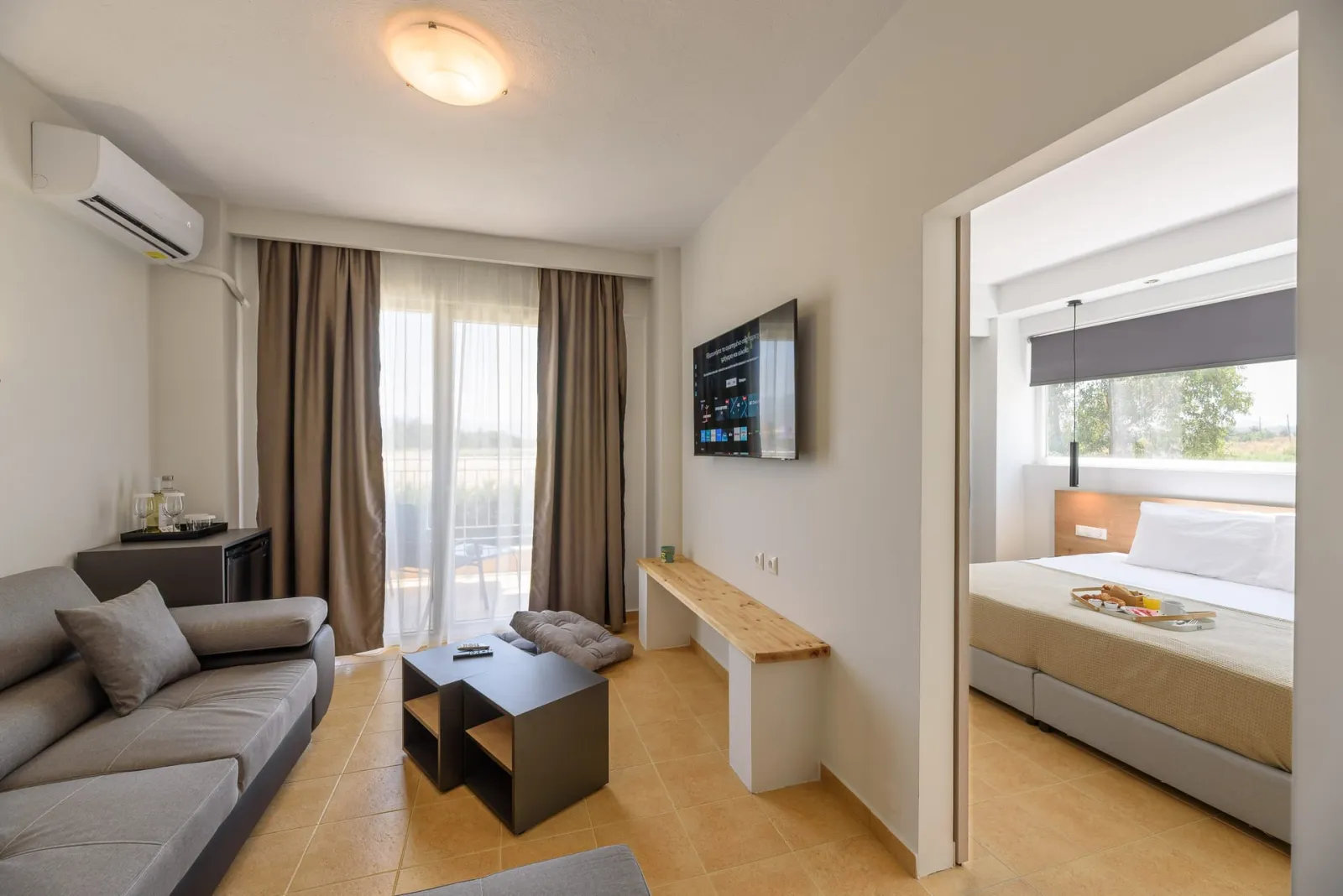 FAMILY CONNECTING SUITE