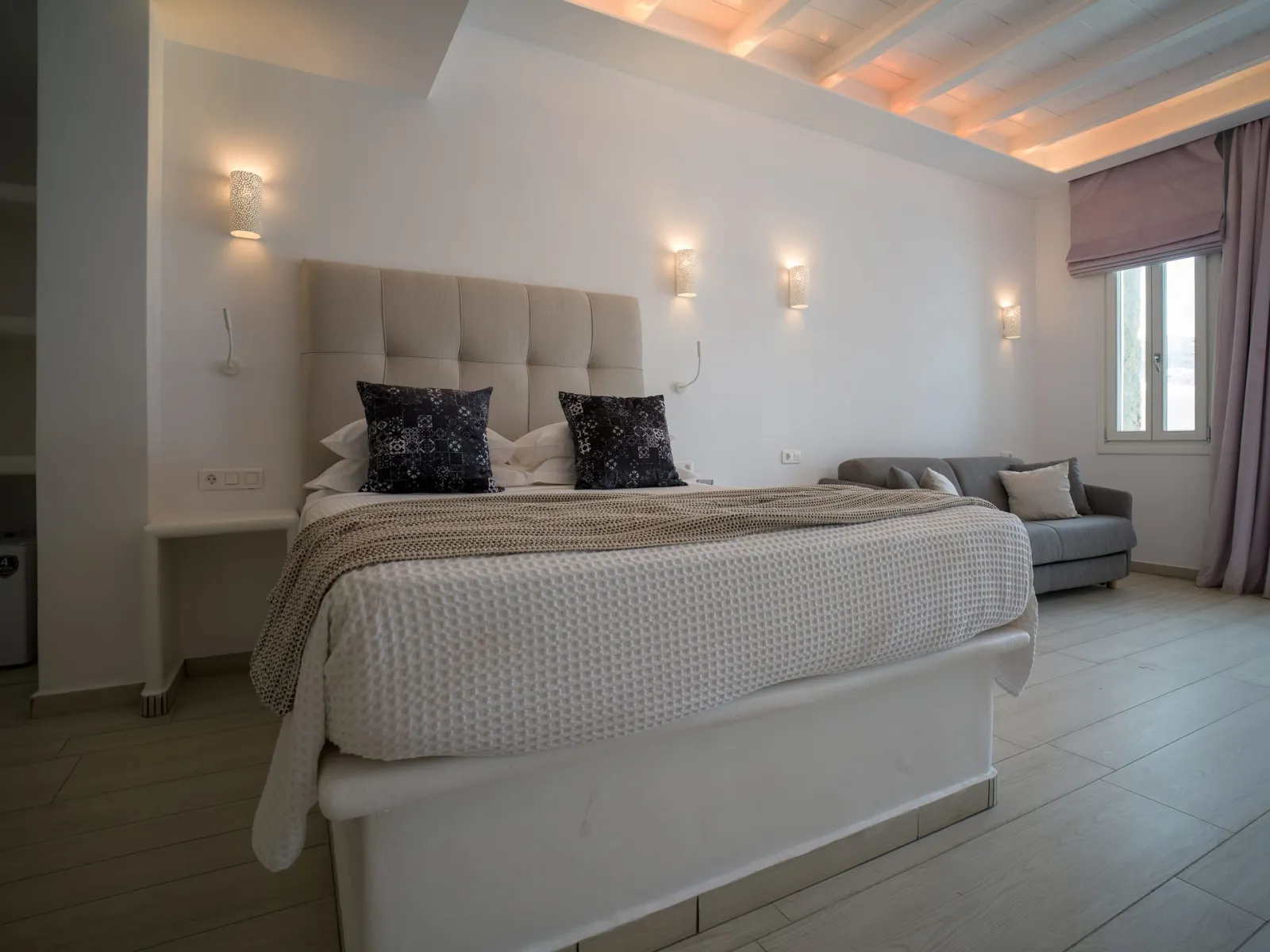 ELEGANT Sea view Suite :2 Bedroom with Sharing Pool