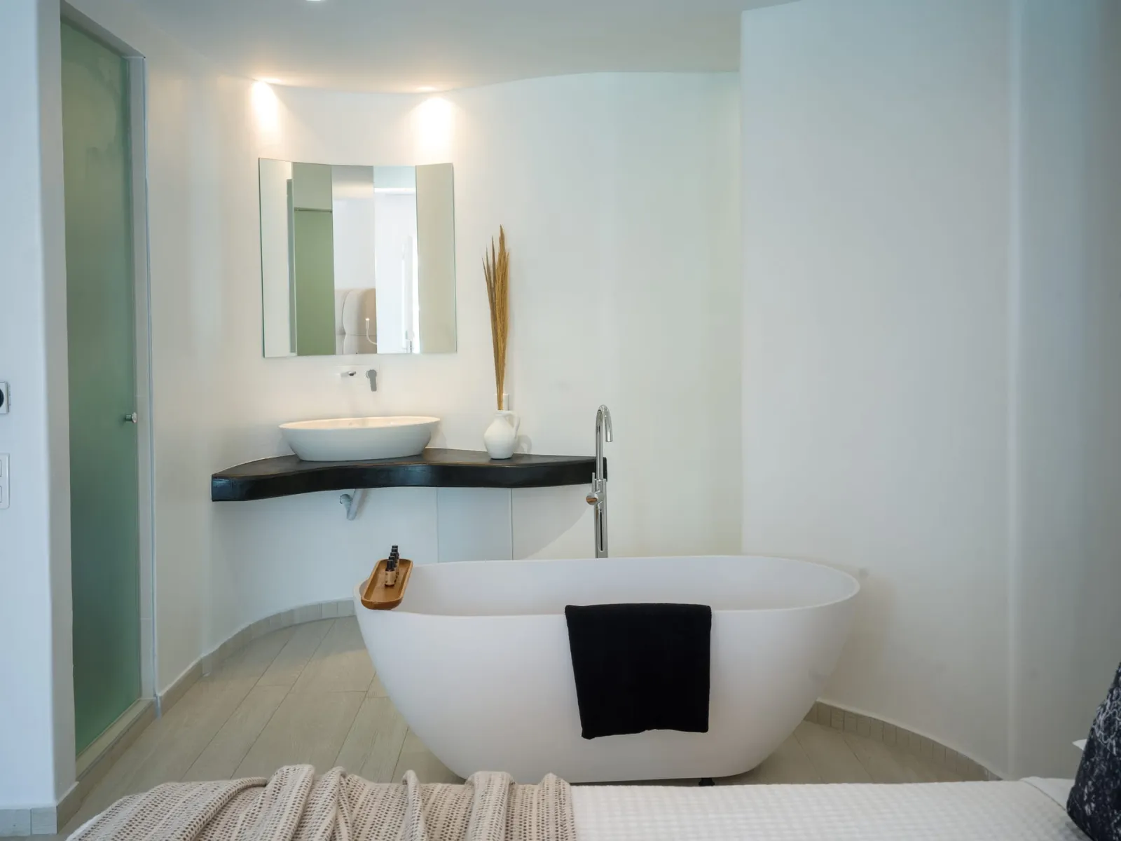 PREMIUM Family Sea View Suite with Sharing Pool
