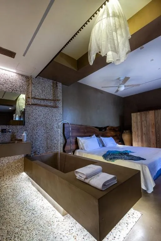 Signature Suite