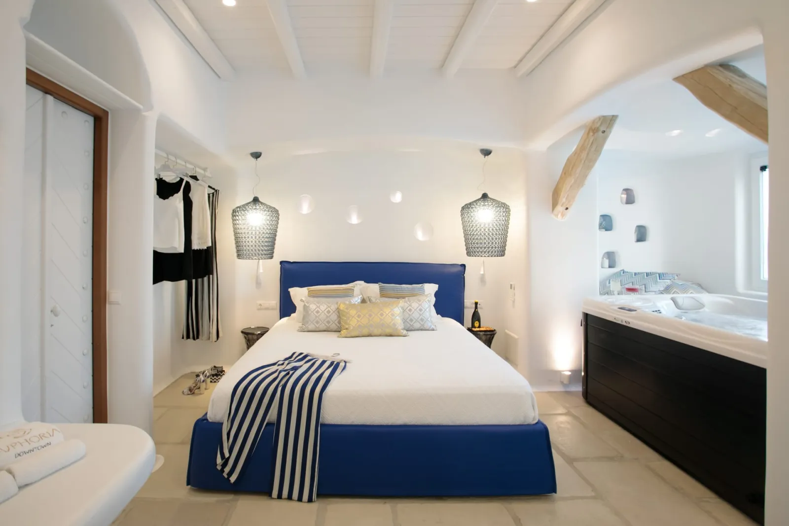Superior Suite with hot-tub