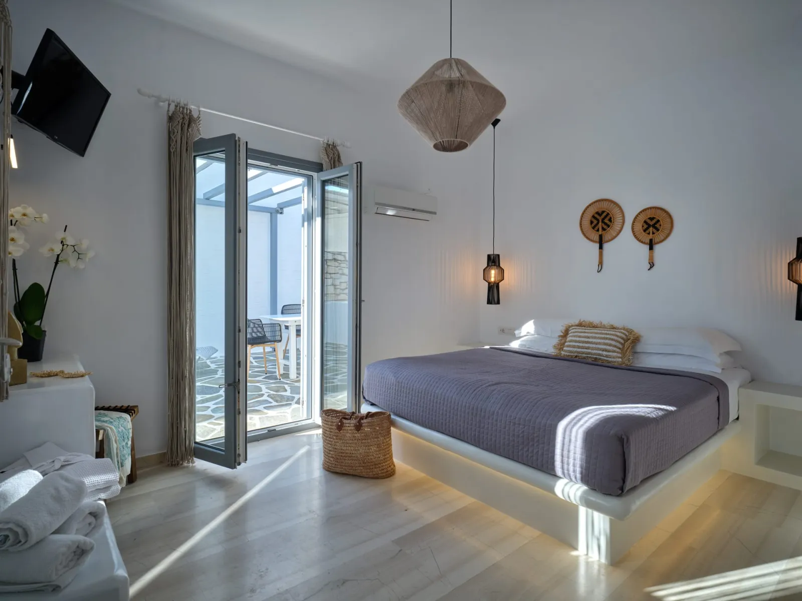 Deluxe One Bedroom with Sea View