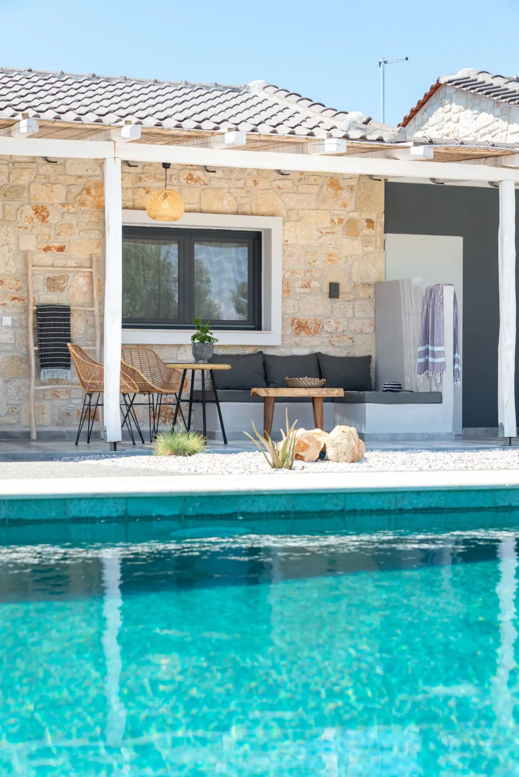 "Four Olives" Luxury Rooms -  Regalis Afitos