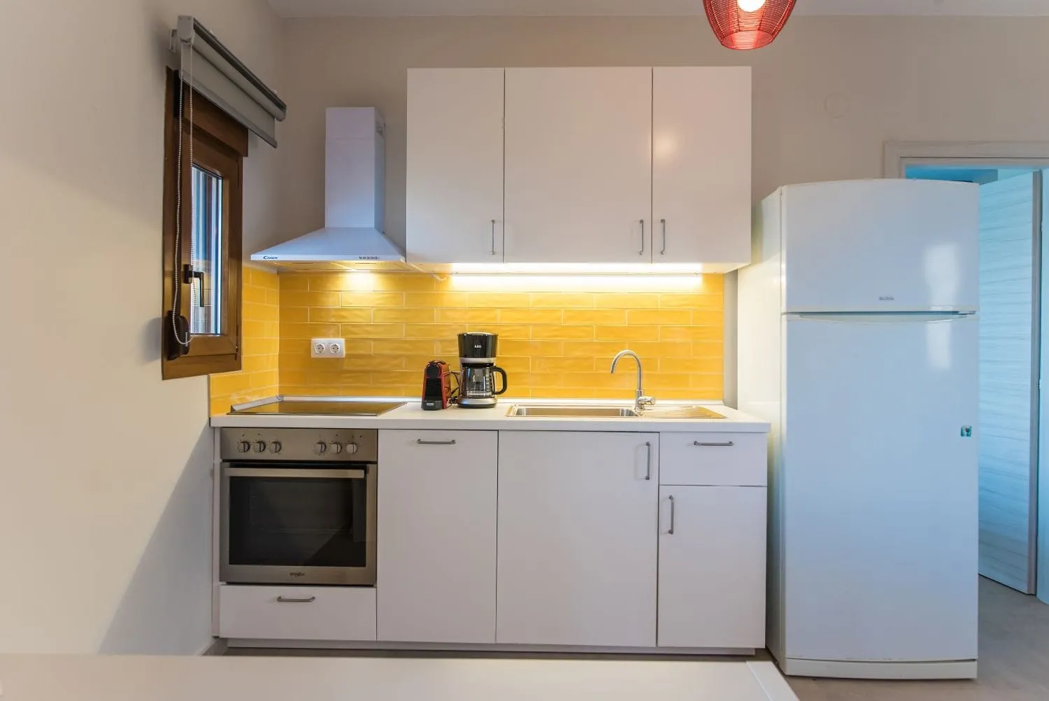 Oceanus Beachfront Apartment - Lagonisi Beach