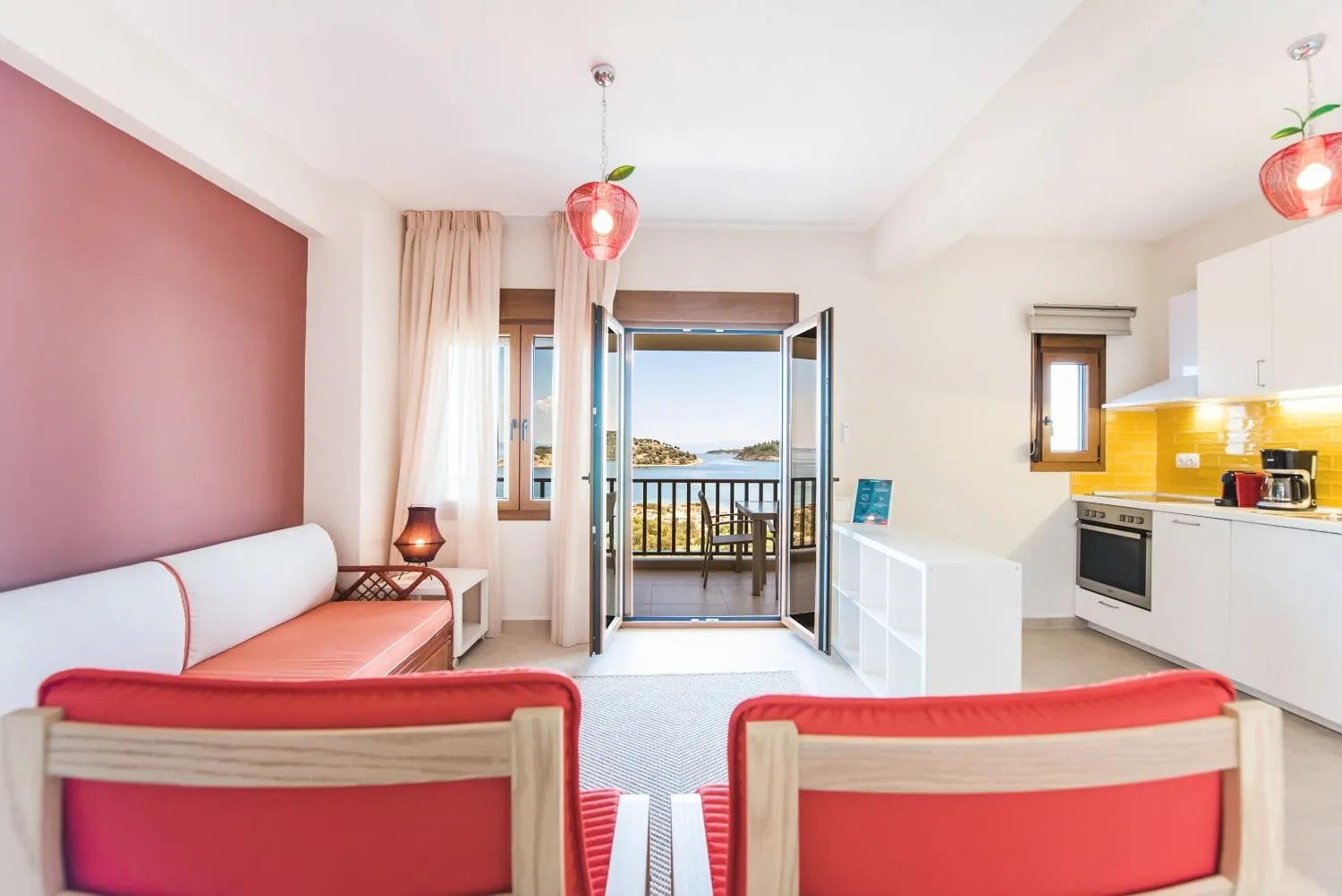 Oceanus Beachfront Apartment - Lagonisi Beach