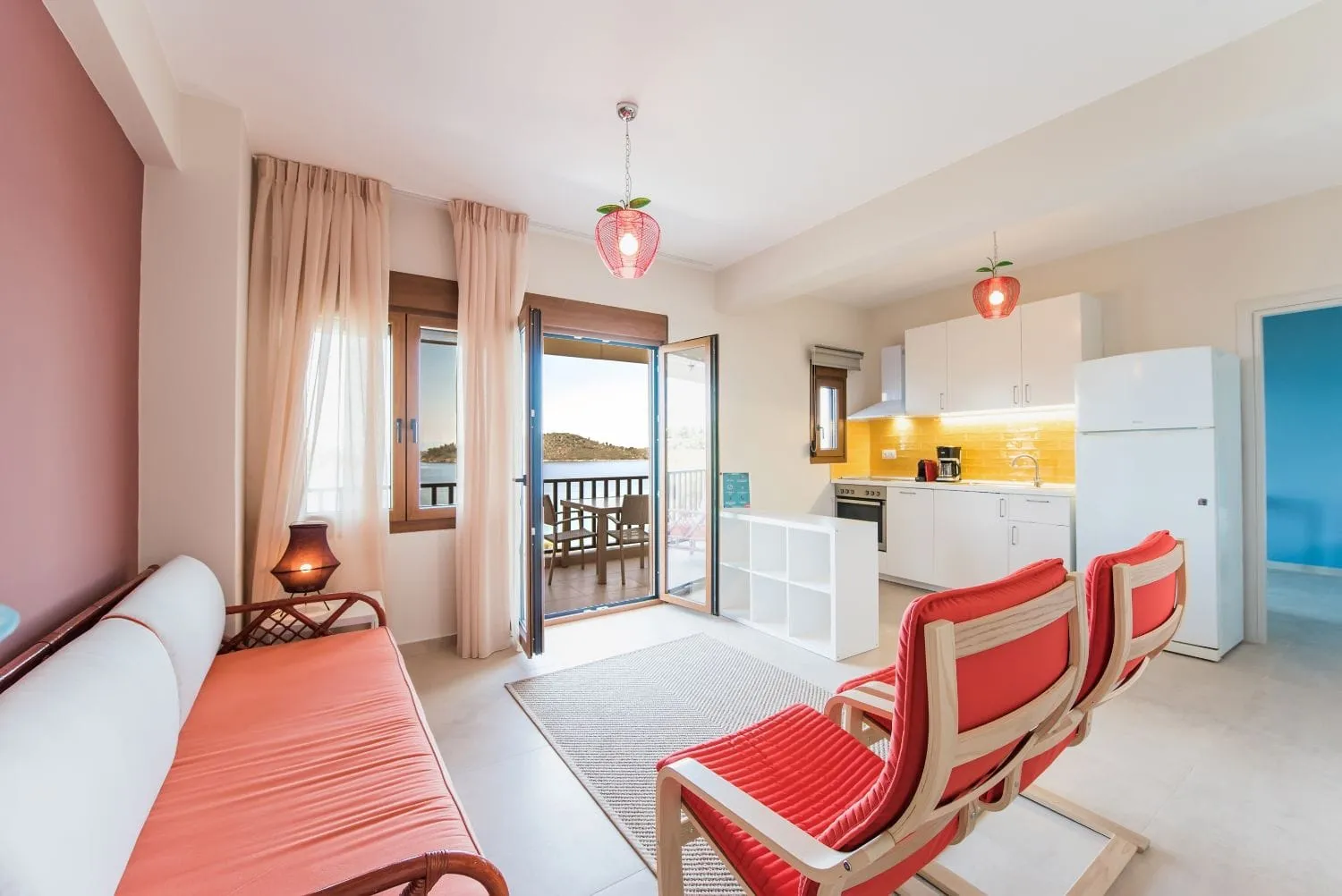 Oceanus Beachfront Apartment - Lagonisi Beach
