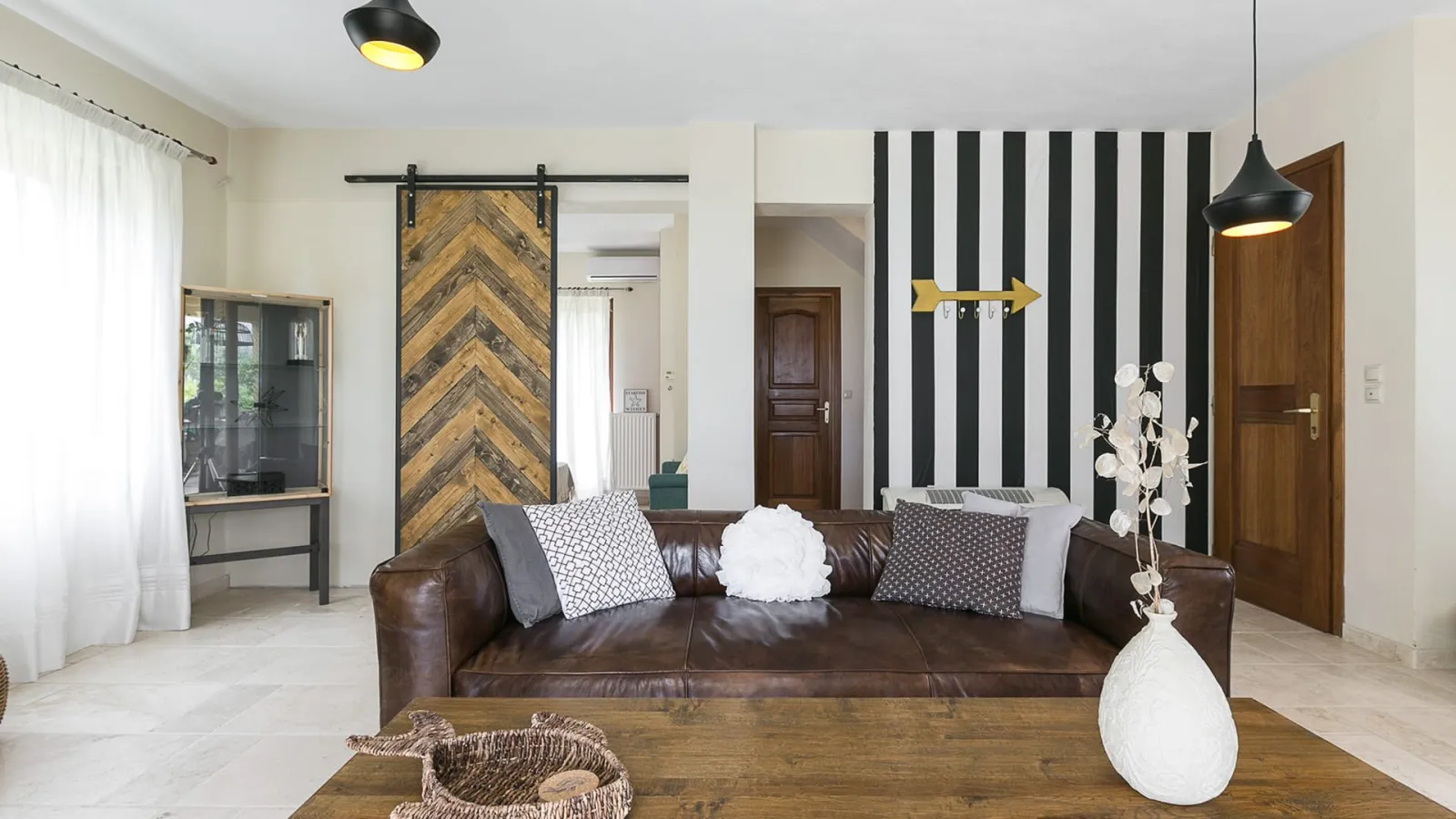 Thelma - Beachfront Villa in Trani Ammouda
