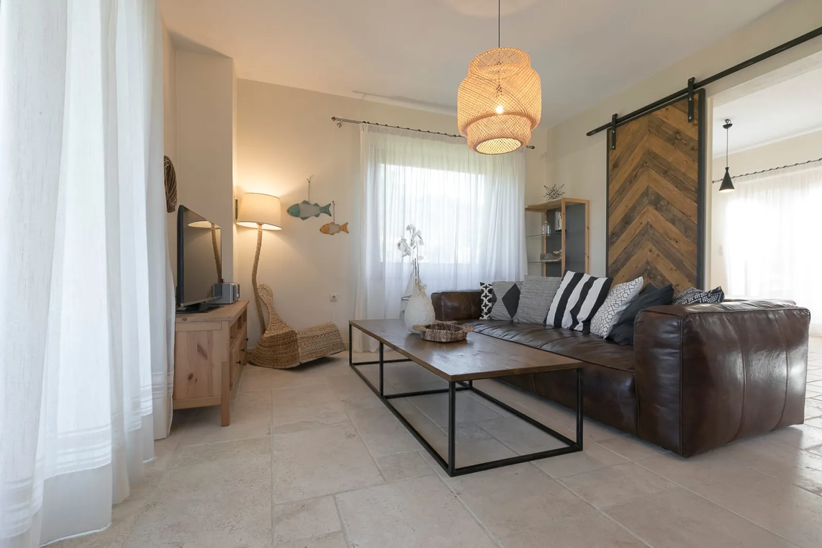 Thelma - Beachfront Villa in Trani Ammouda