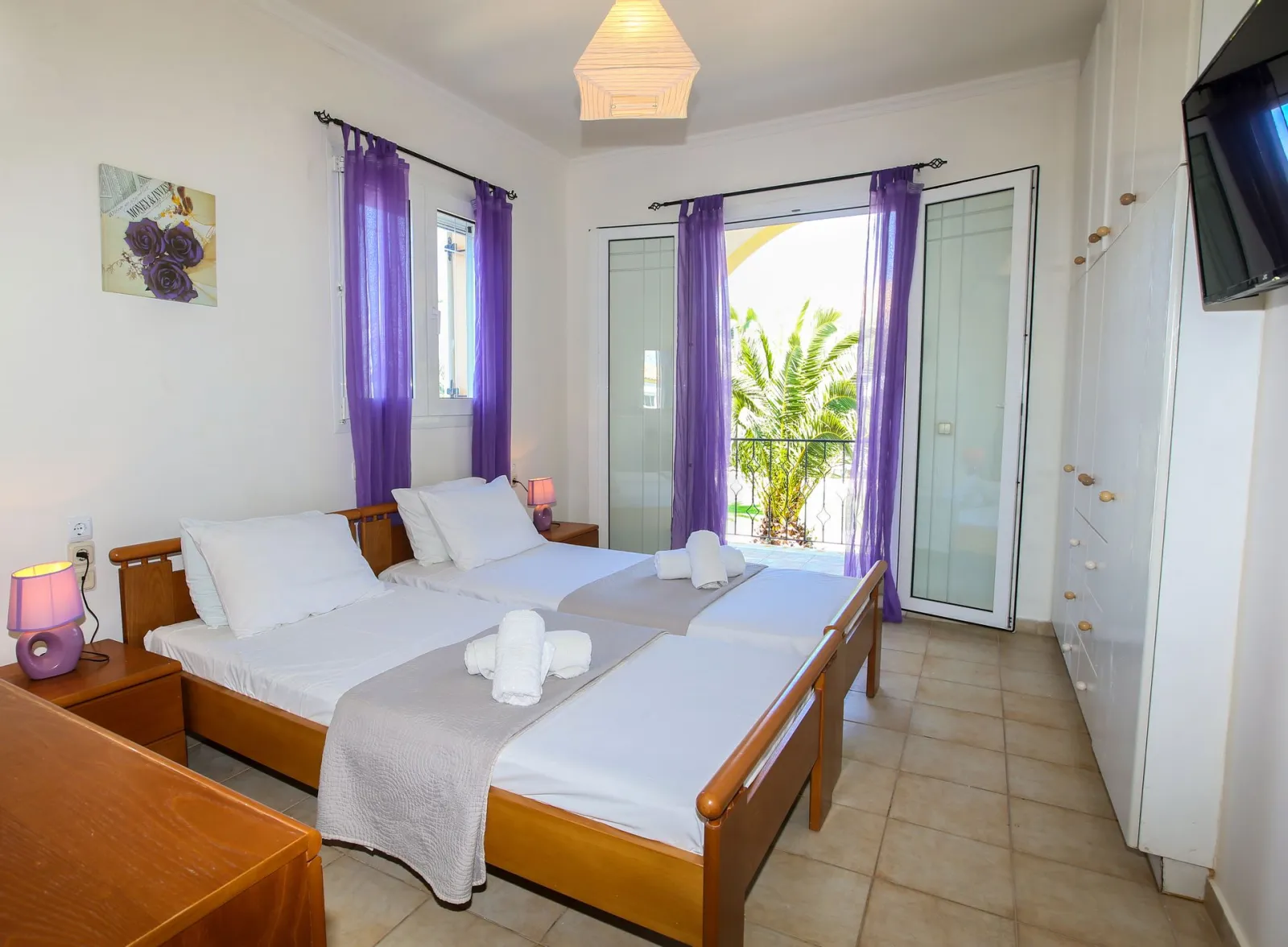 Villa 3 bedrooms with side sea view