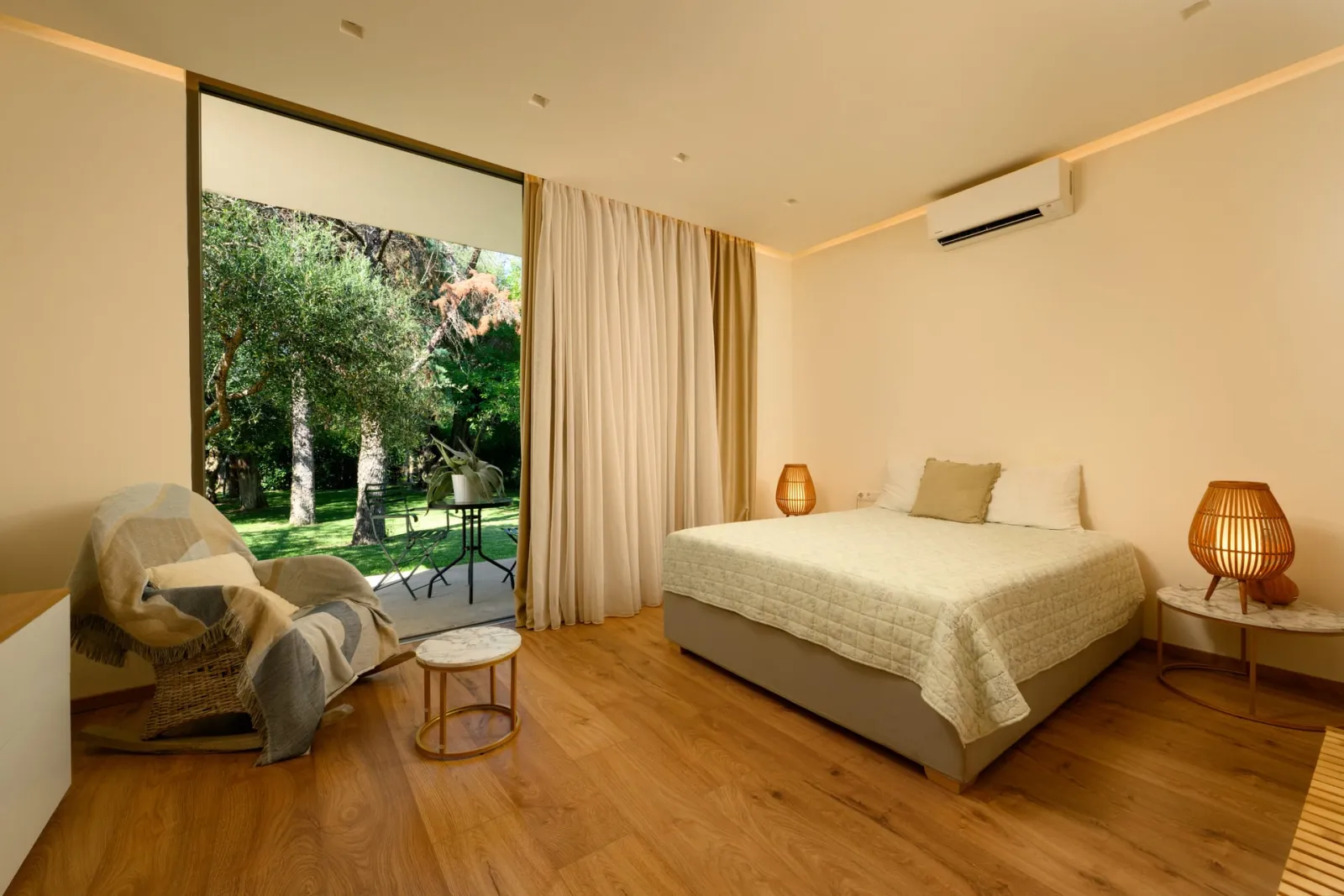 BUNGALOW