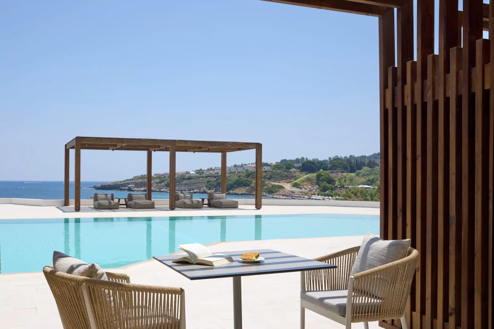 Open Plan Suite with Sea View & Sharing Pool