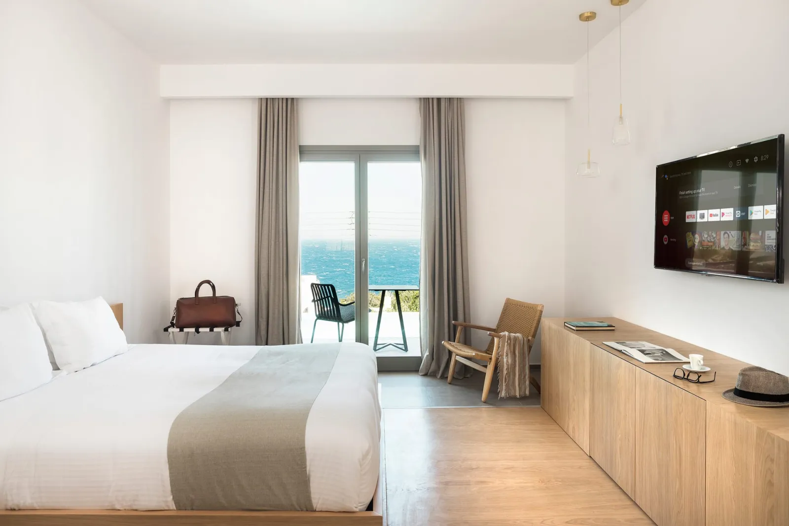 Executive Suite with Sea View and Heated Pool