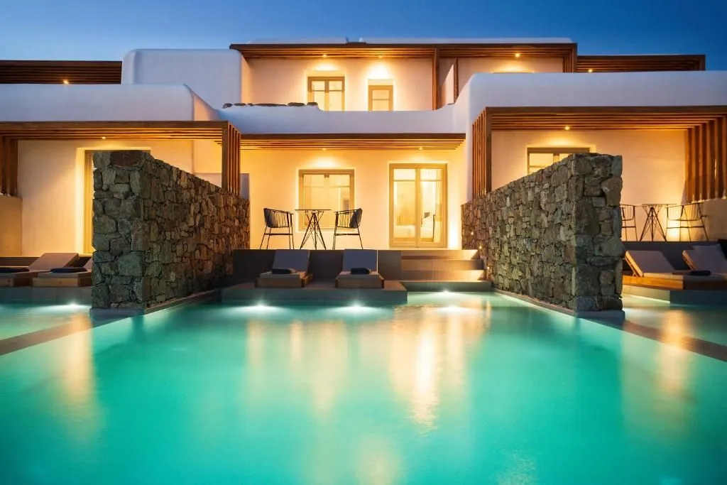 Deluxe Pool Suite with Sea View