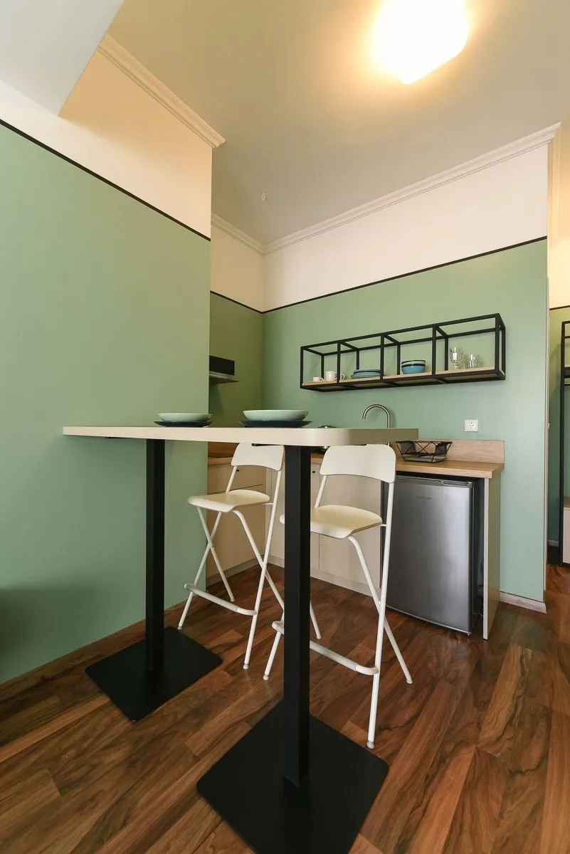 Studio Apartment (Story 4a)