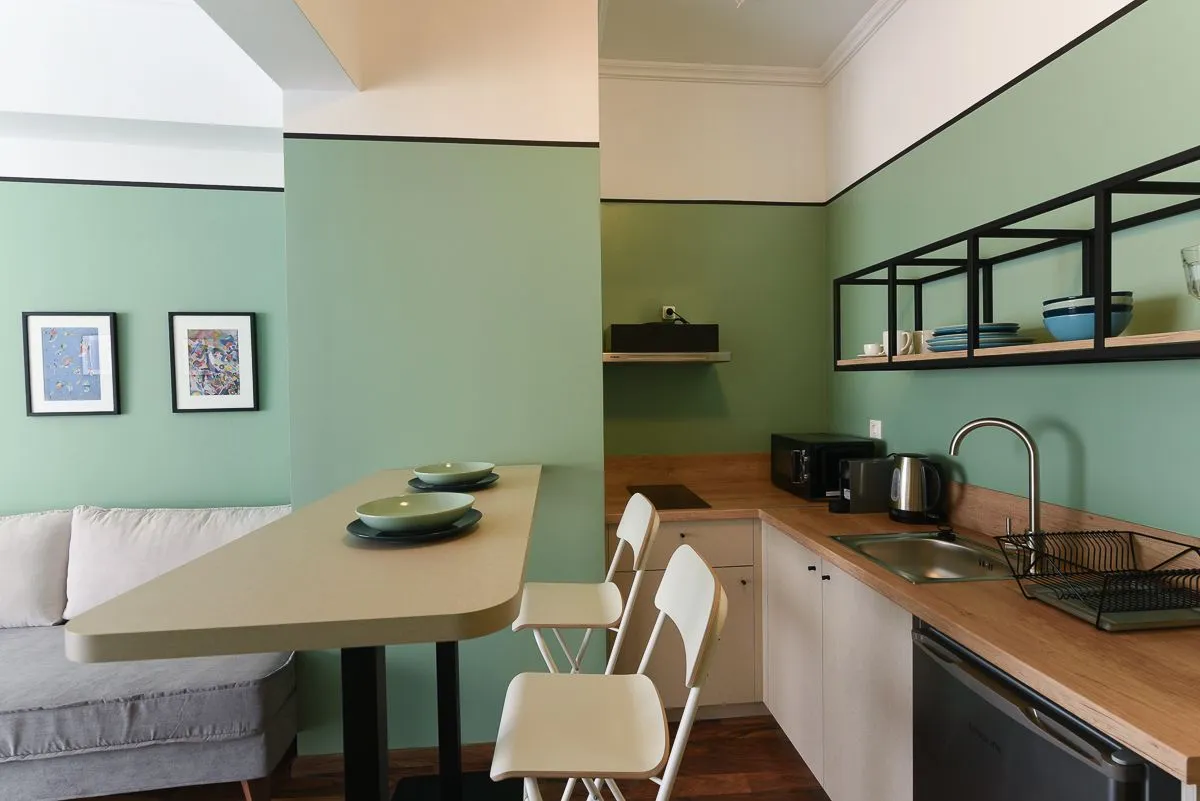 Studio Apartment (Story 4a)