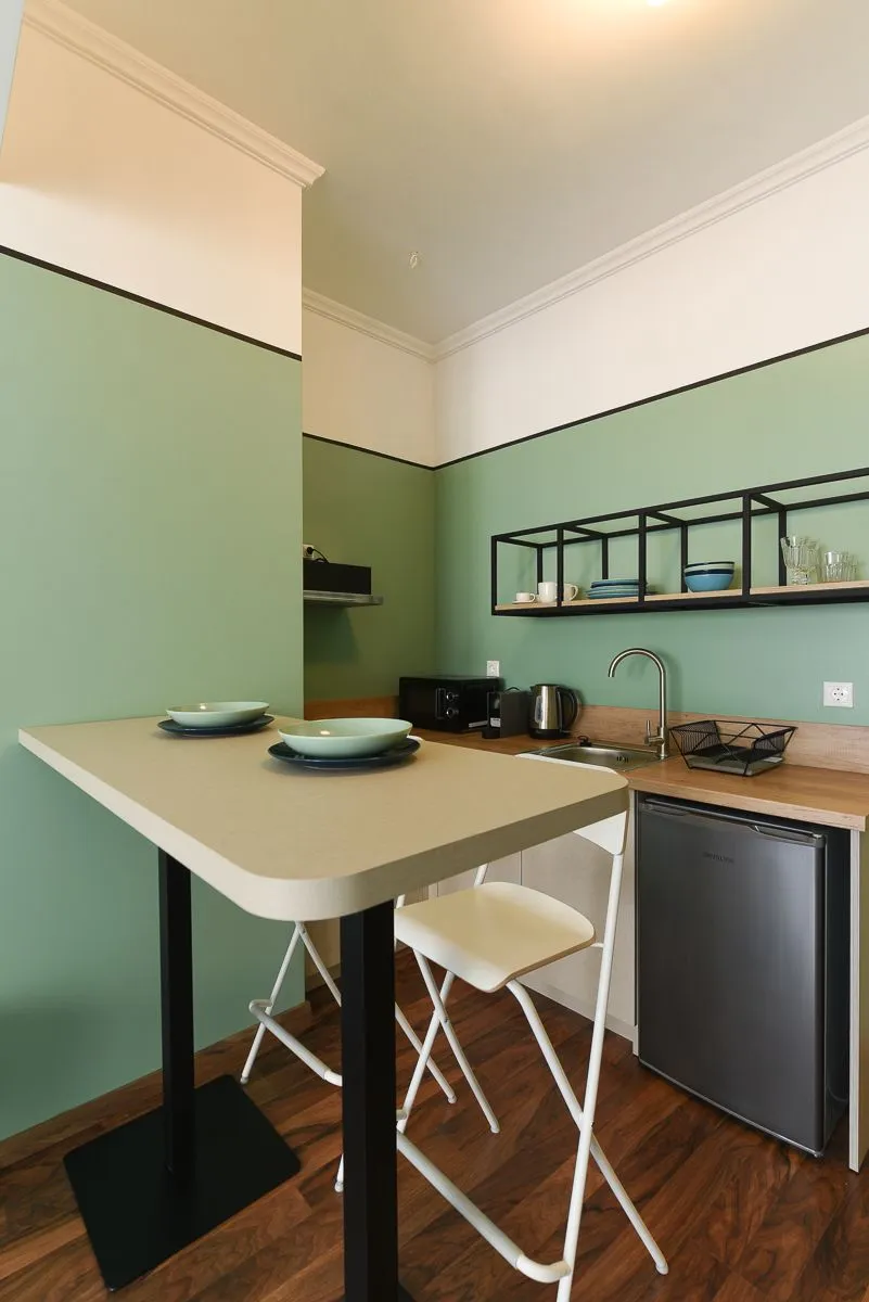 Studio Apartment (Story 4a)