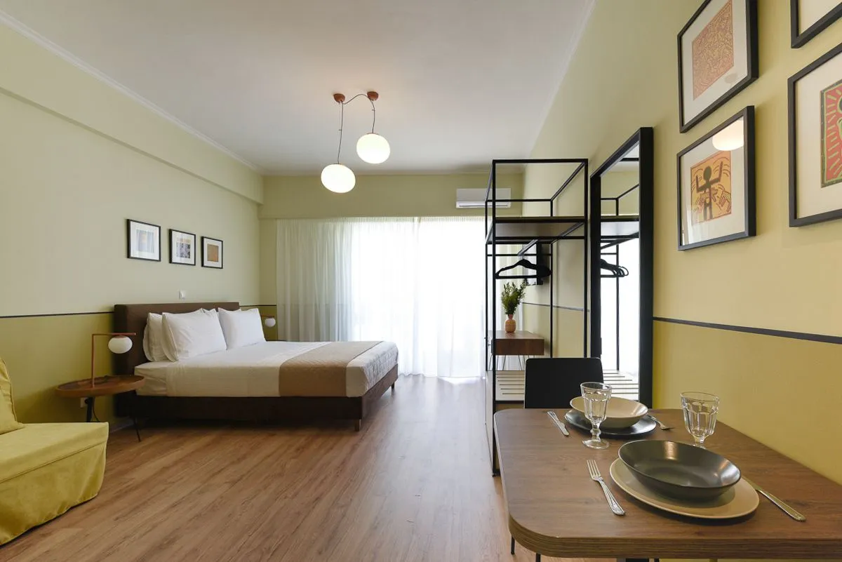 Studio Apartment (Story 4b)
