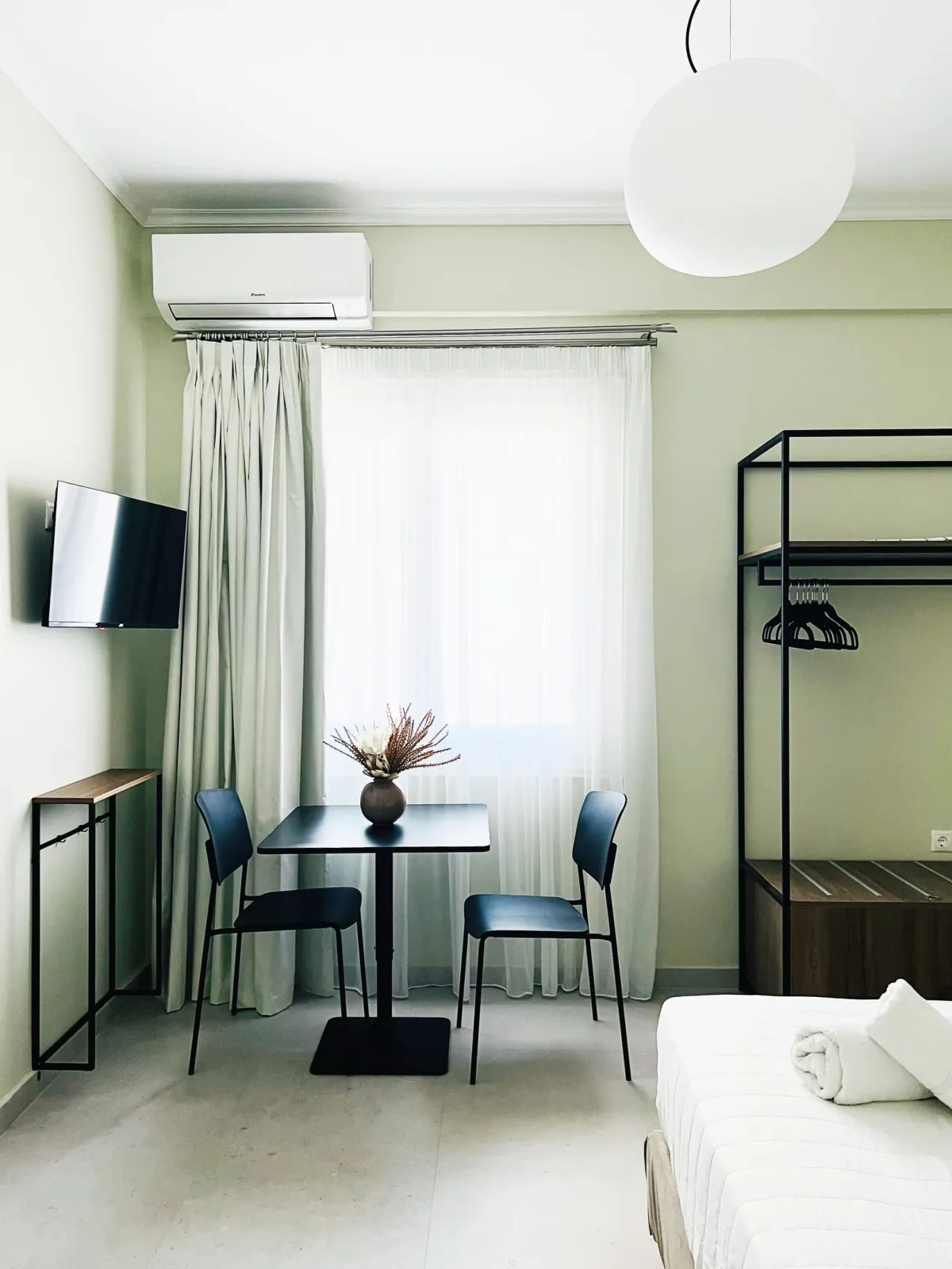Studio Apartment (story 3c)