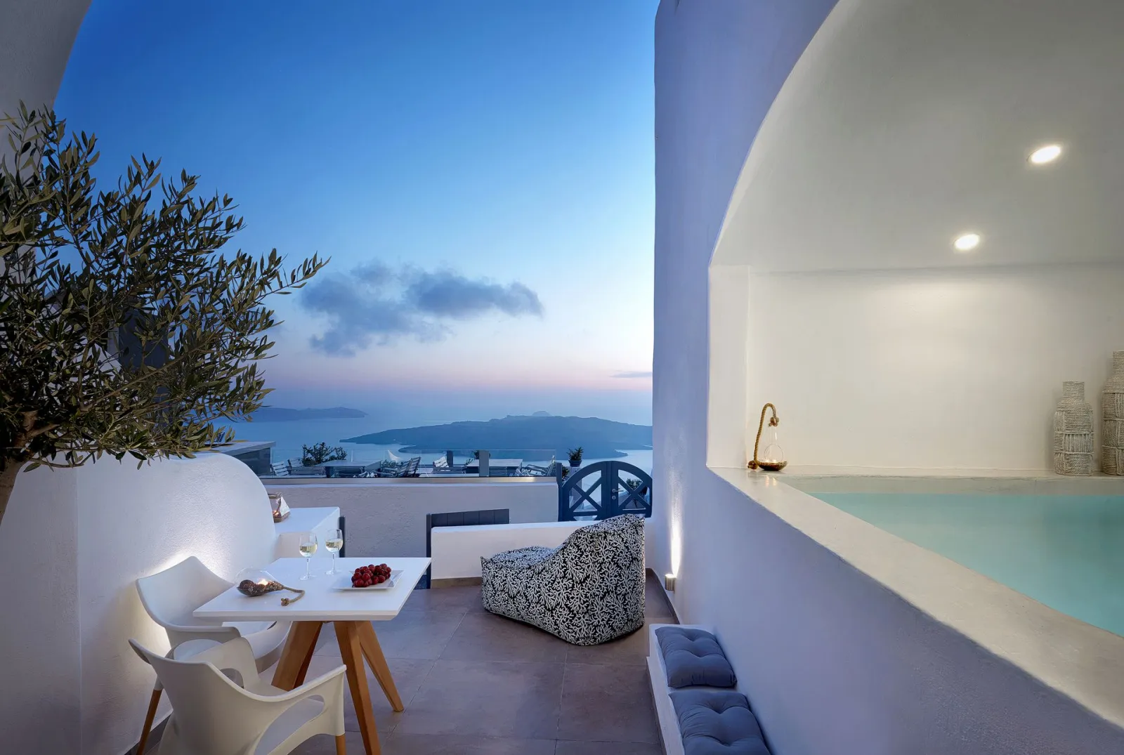 Dream Cave Suite