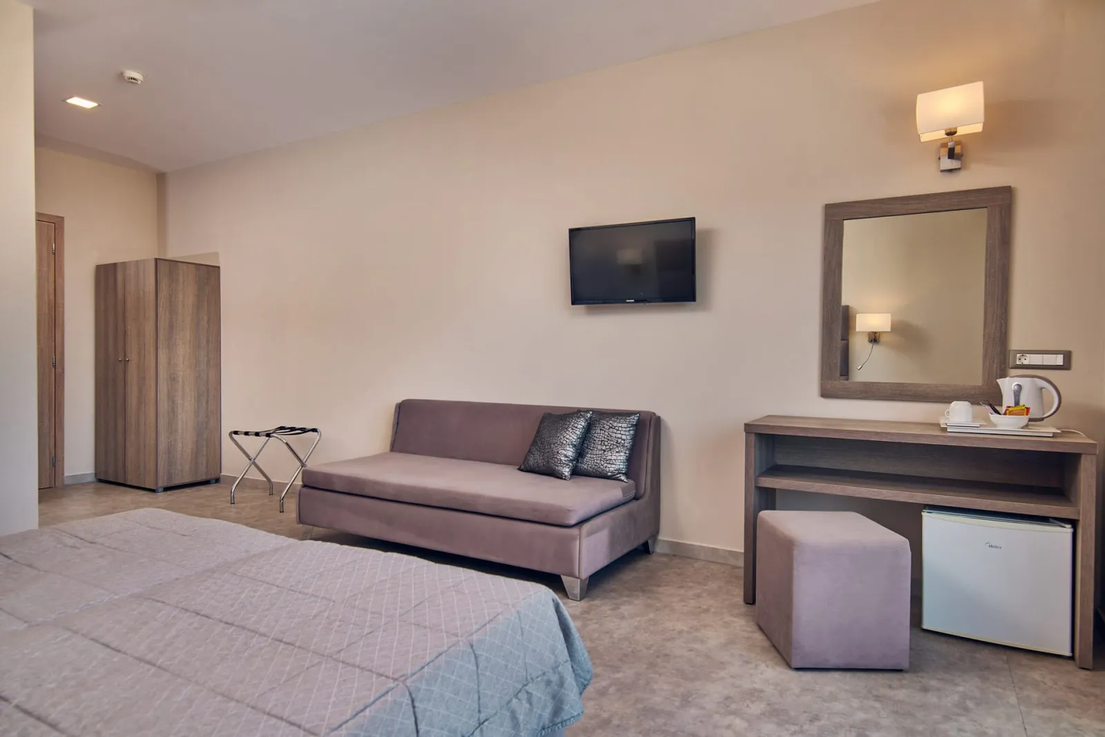 Standard Room with Garden - Pool View | 27m²
